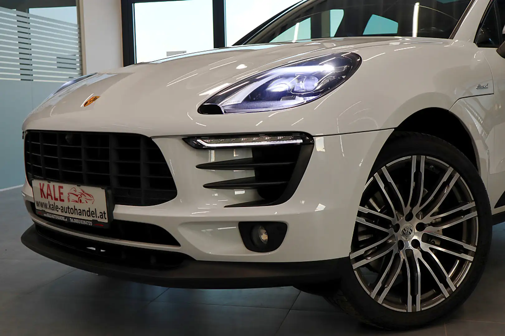 Porsche Macan S Diesel 3,0 DSG *Panoramadach*Matrix LED*Sport... Weiß - 1