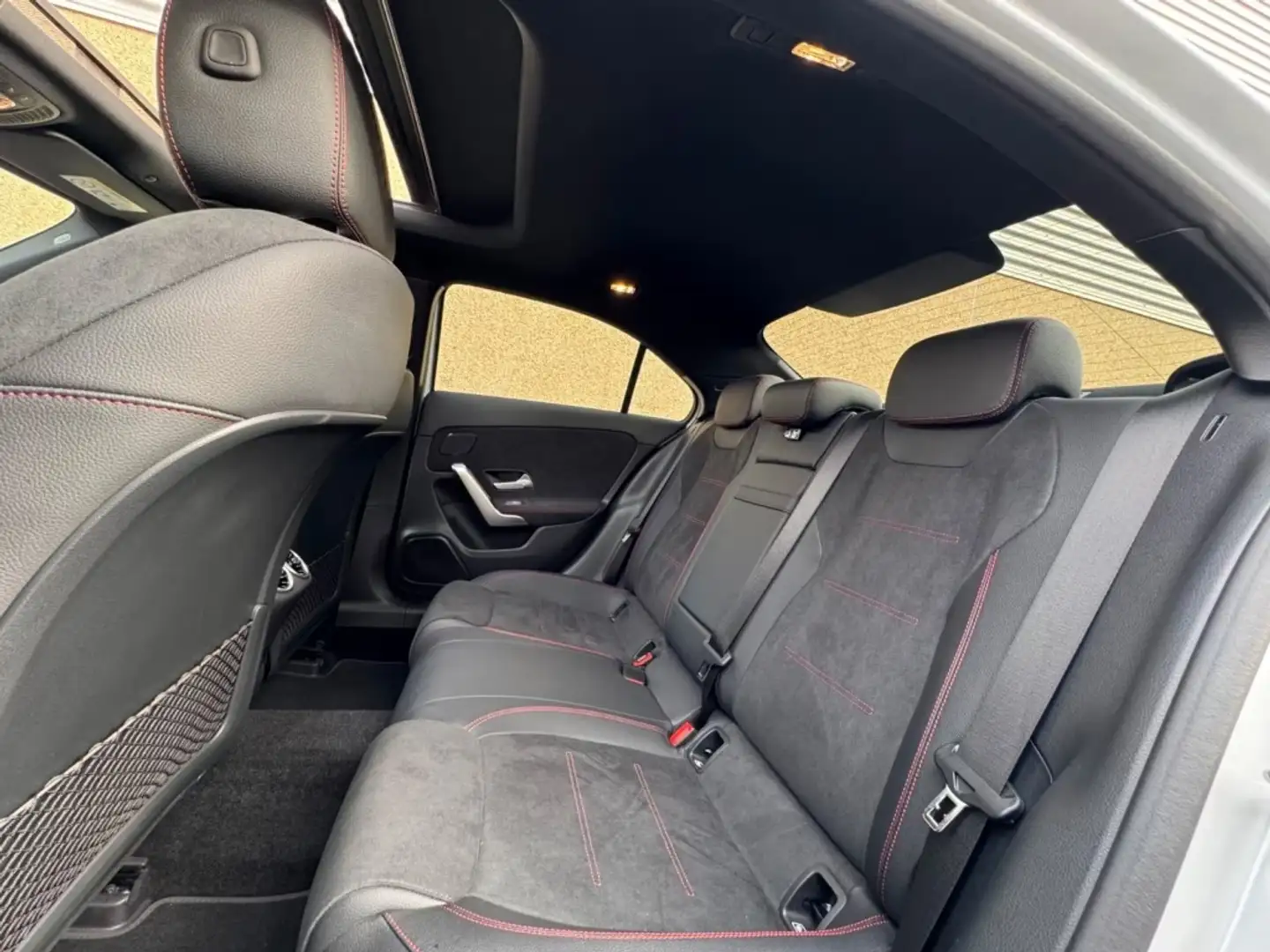 Mercedes-Benz A 200 200d Sedán 8G-DCT Blanco - 2