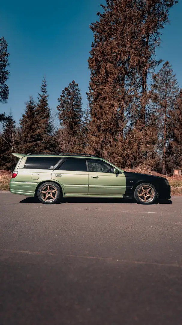 Nissan Stagea RS Four V Grün - 2