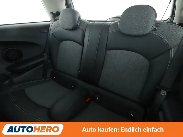 MINI Hatch view 14
