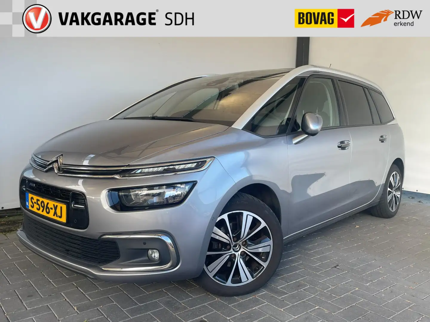 Citroen Grand C4 Picasso 1.2 PureTech Shine|Automaat|7 Persoons|3x isofix|T Gris - 1