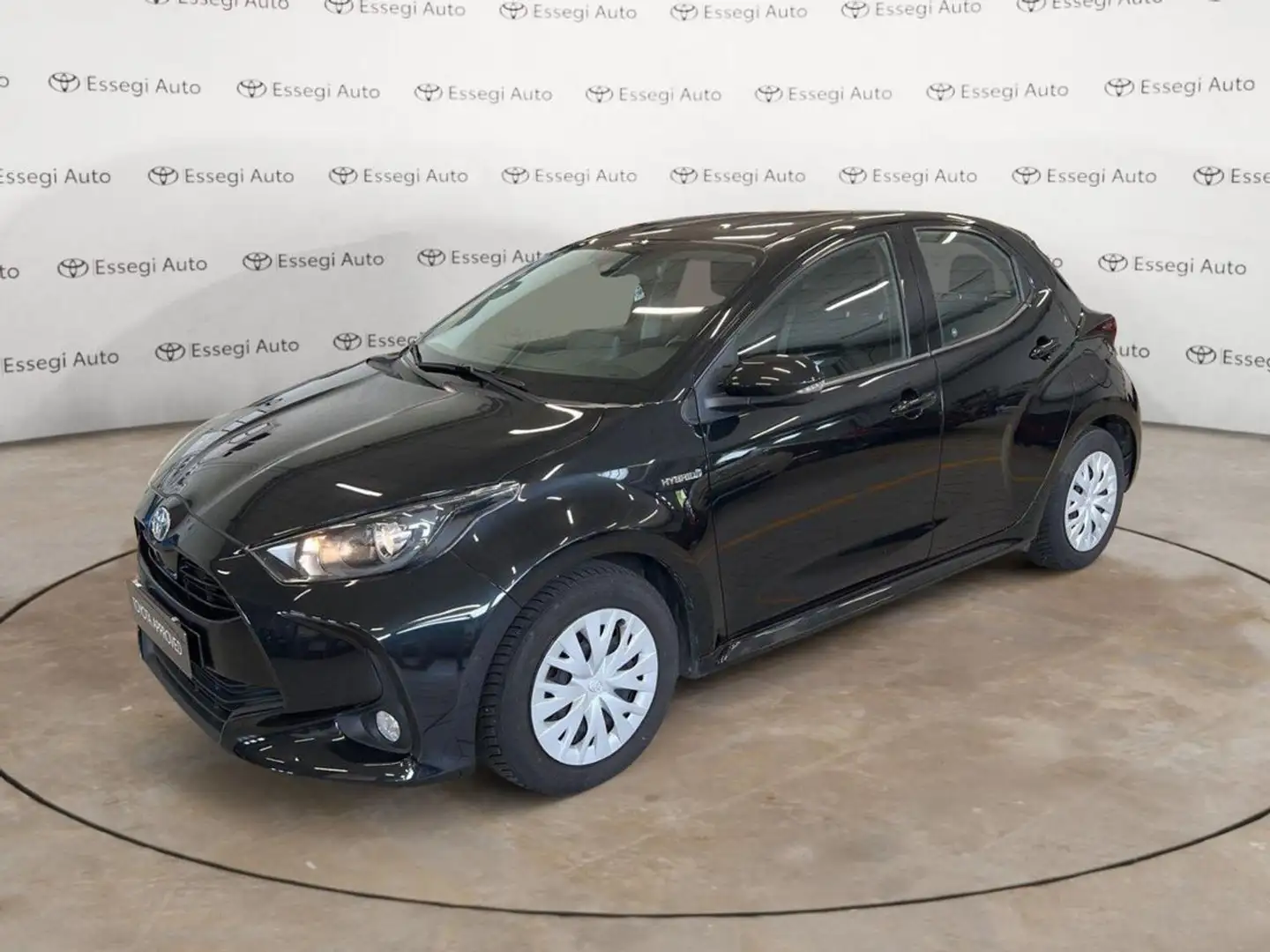 Toyota Yaris 1.5 Hybrid 5 porte Active Noir - 1