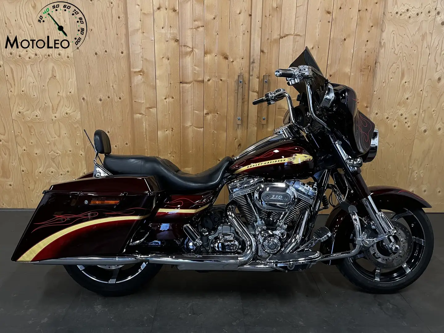 Harley-Davidson Street Glide CVO FLHXSE Rot - 1