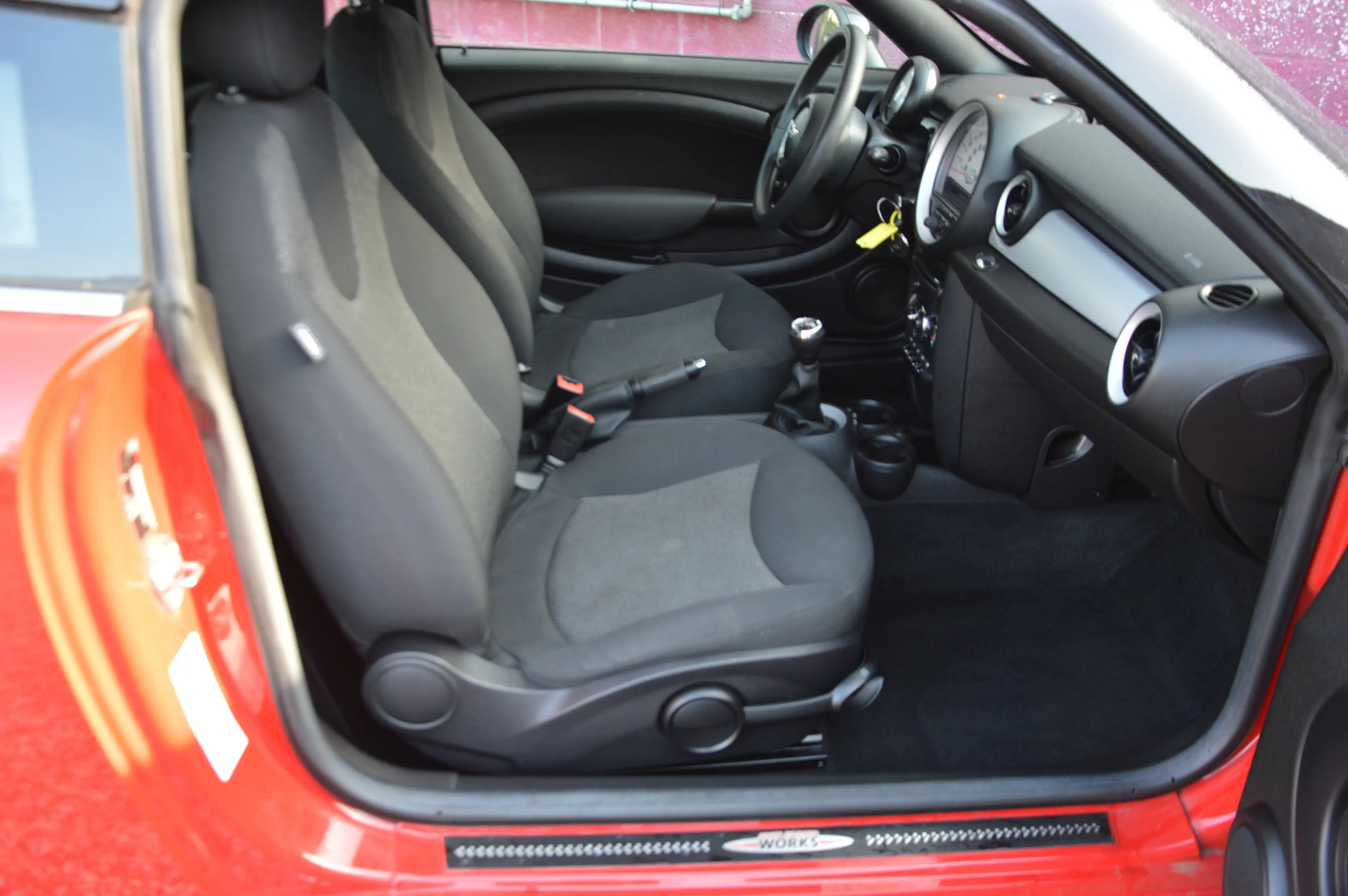 MINI Cooper Coupe 1.6i Cooper Pack JCW SENSOR AR CLIM 92.189KM — photo 10