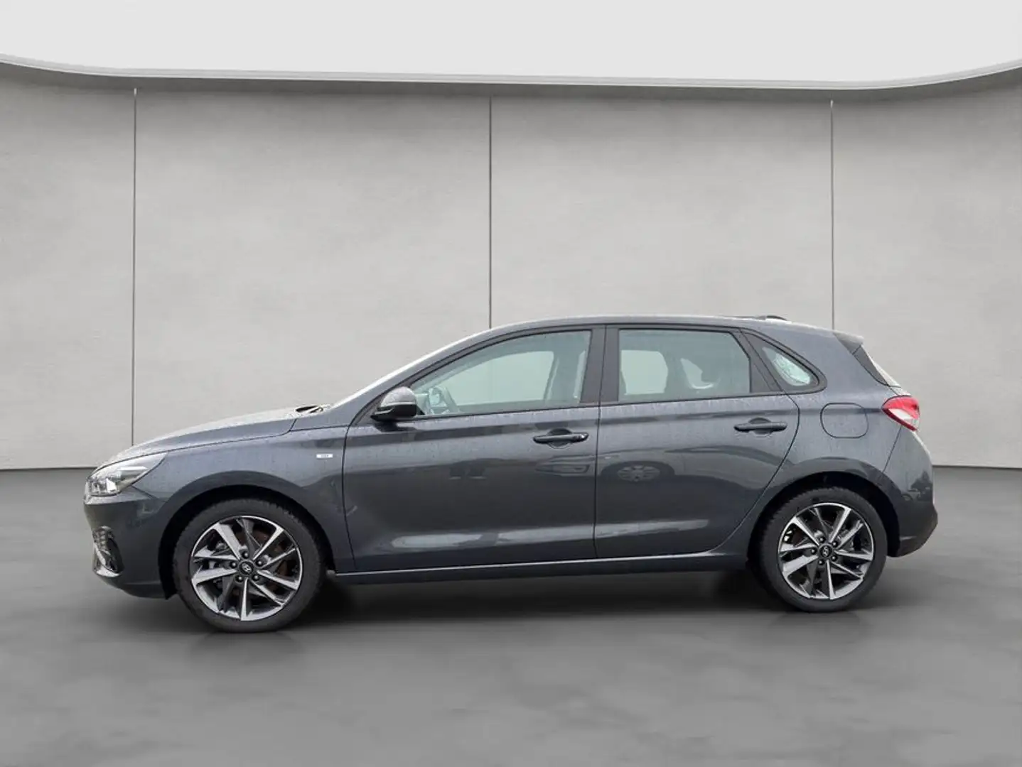 Hyundai i30 1.0 T-GDI Pure 48v-Hybdrid Trend GJR LED Zwart - 2