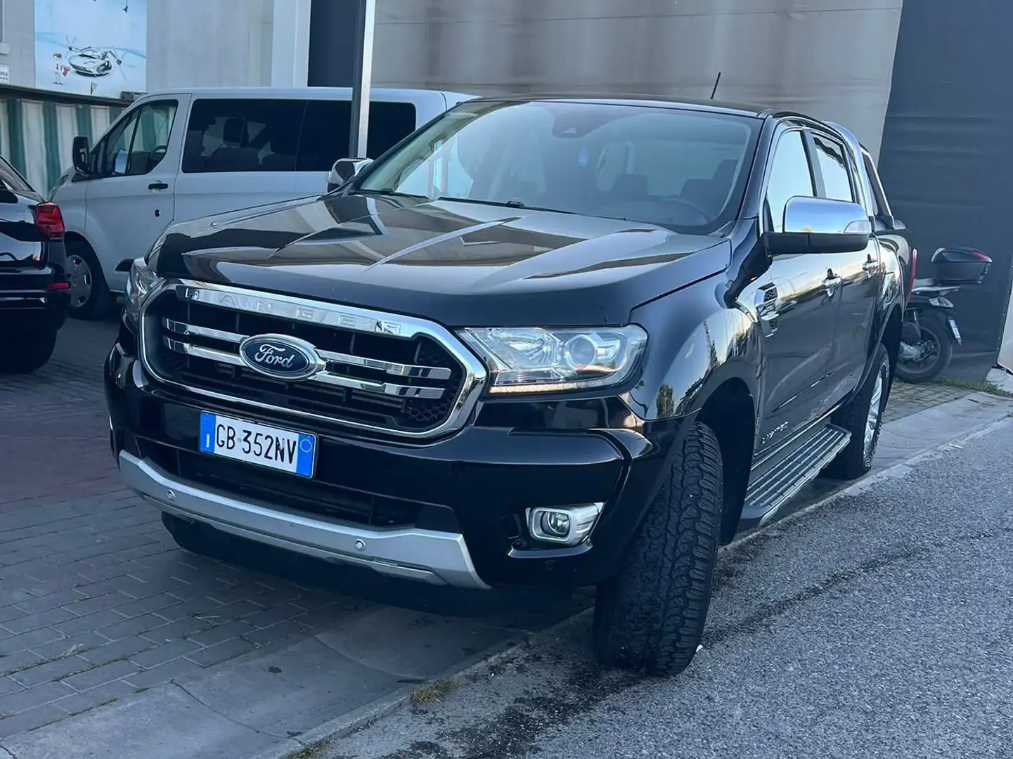 Ford Ranger Ranger 2.0 tdci double cab Limited 170cv auto Nero - 1