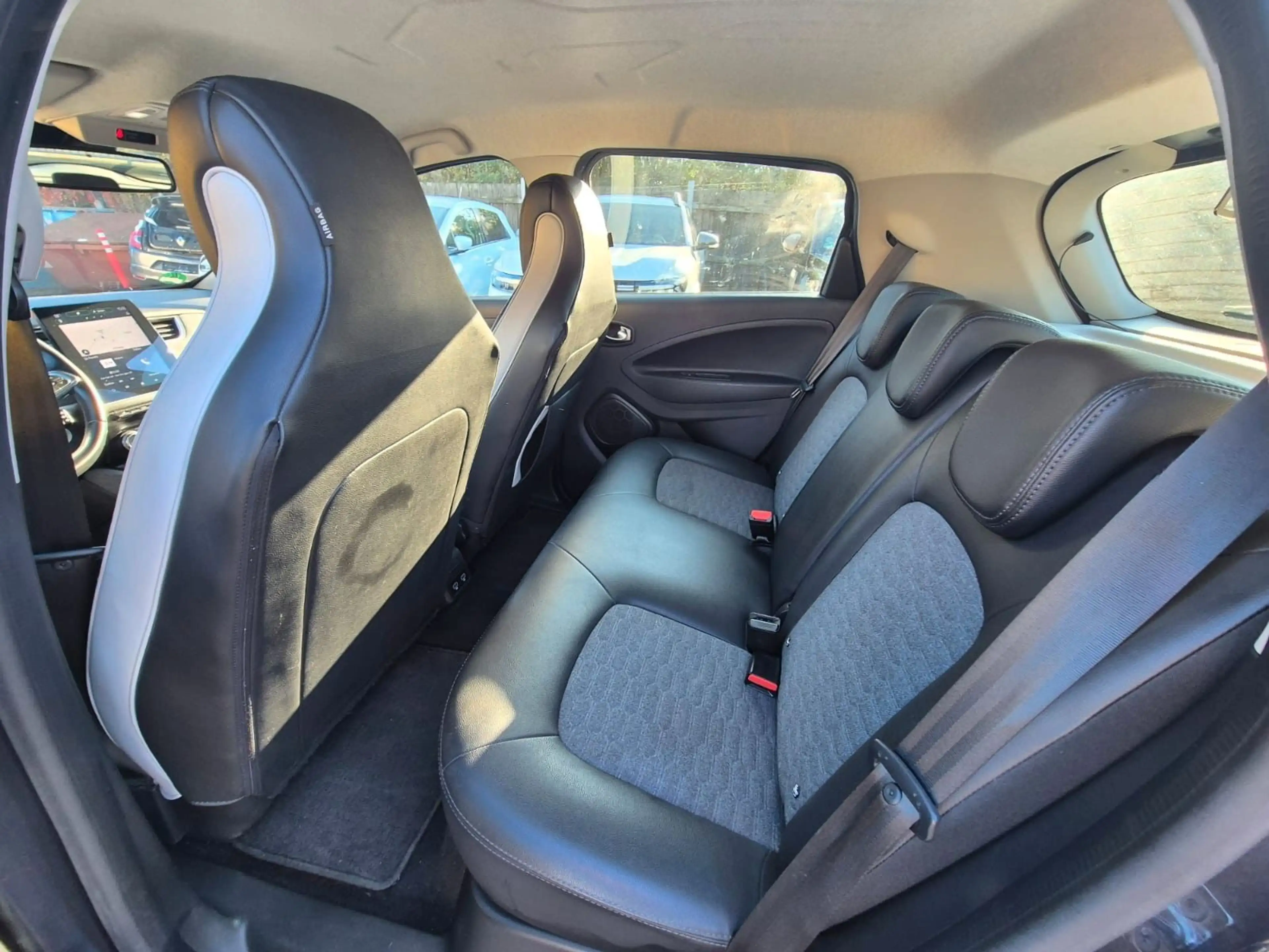 Renault ZOE Intens Kaufakku CCS|9,3"|Winter|GJ-Reifen — photo 13