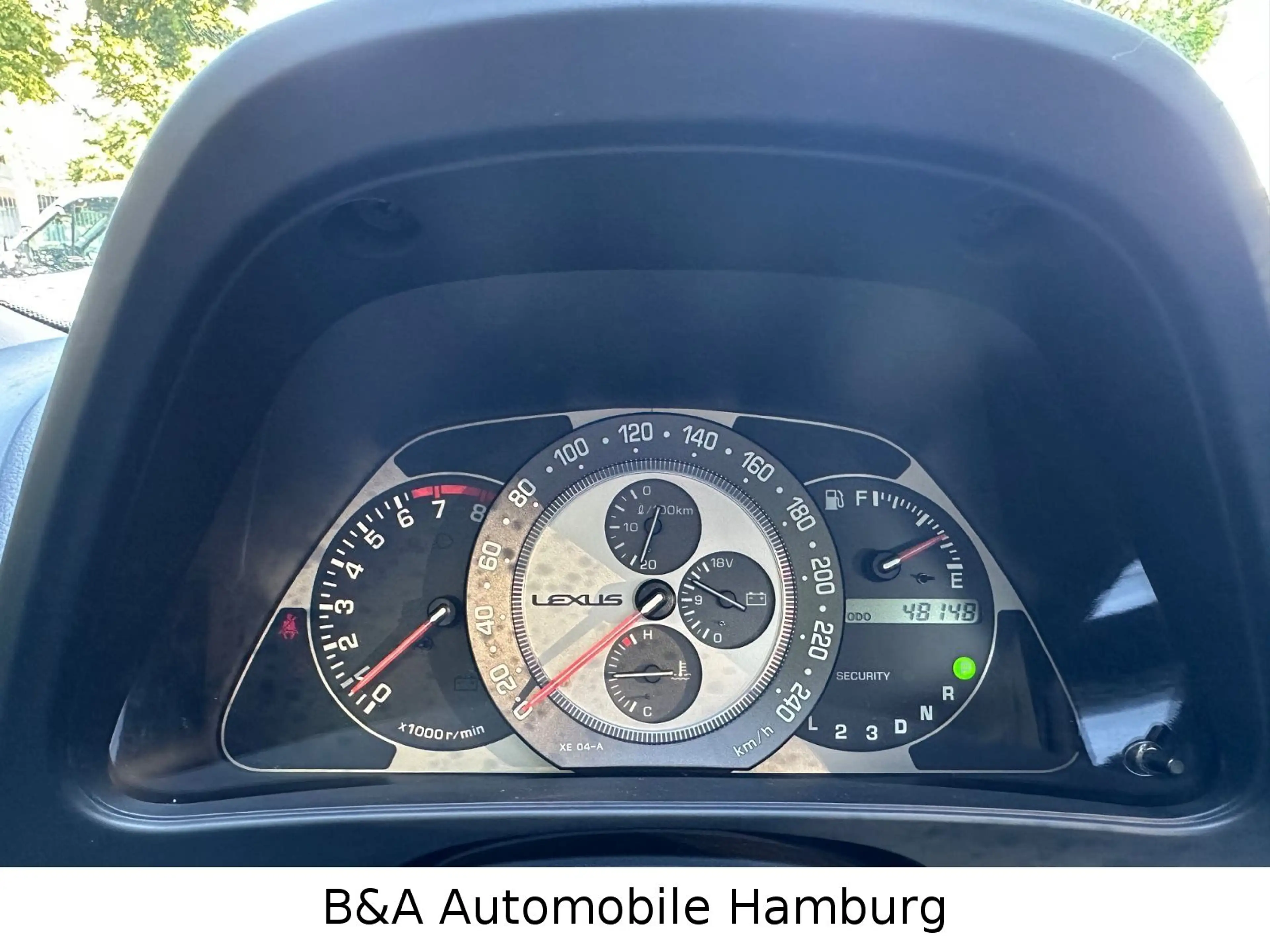 Lexus IS 200 Automatik 1 Hand+Wenig Km+Scheckheft — photo 13