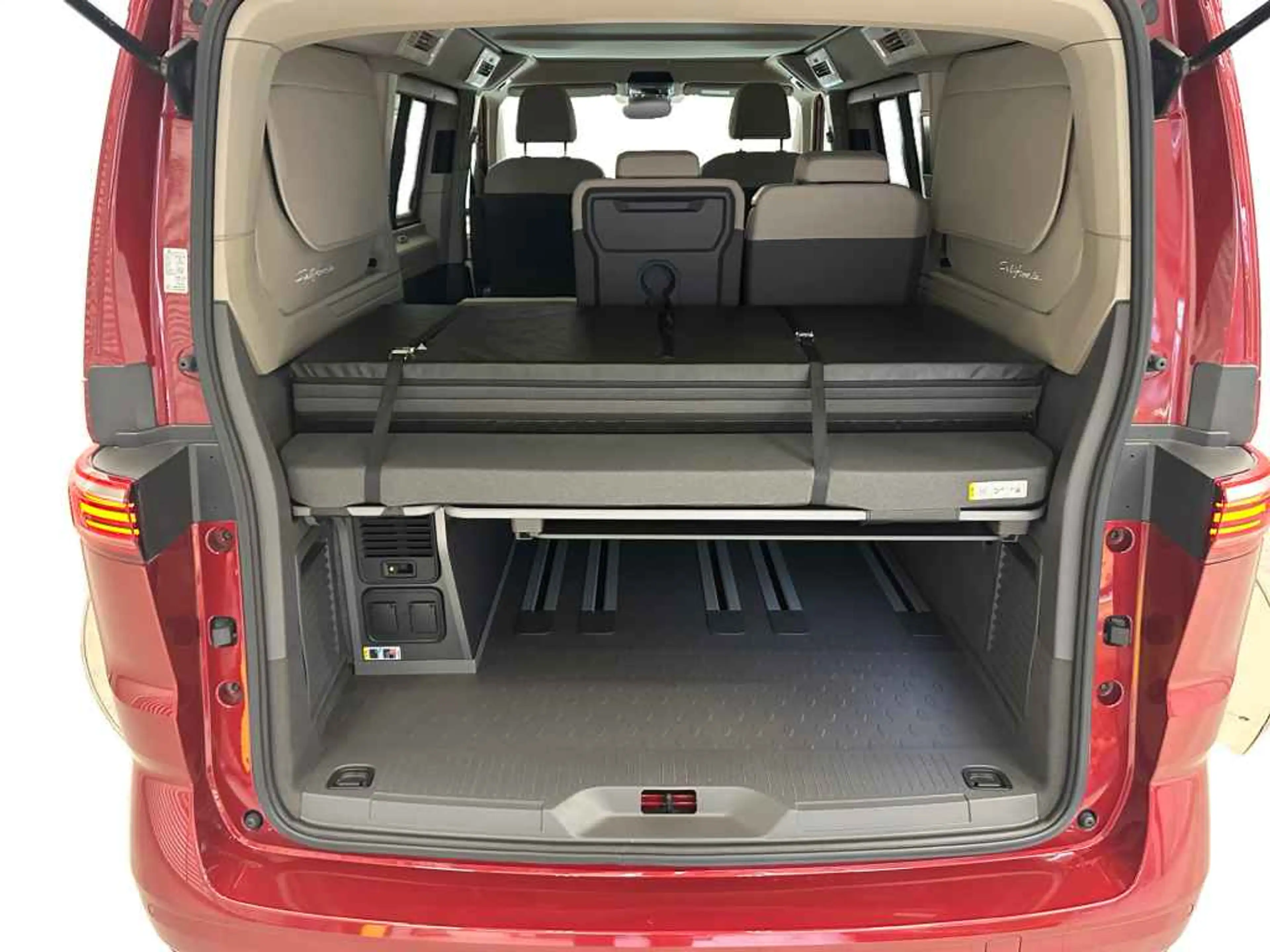 Volkswagen T7 California Beach Tour TSI DSG *STDHZ*MATRIX* — photo 9