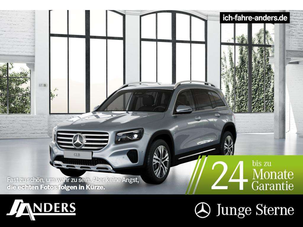 2025 Mercedes Benz GLB 220