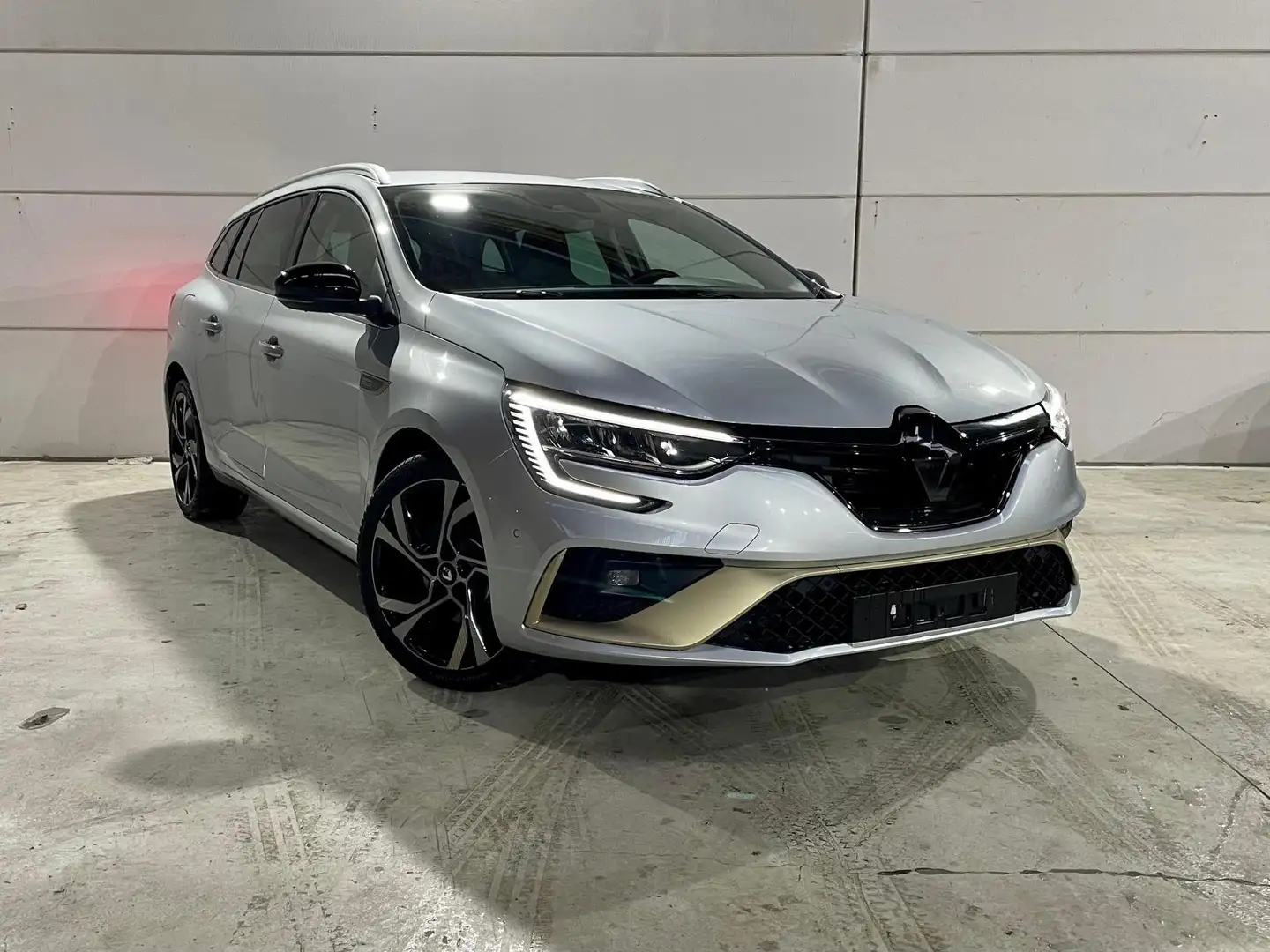 Renault Megane Mégane break GrandTour 1.6iE-TECH PHEV  RS LINE Gris - 1