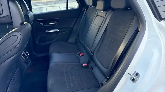 Mercedes-Benz 300 view 11