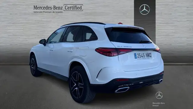Mercedes-Benz 300 view 4
