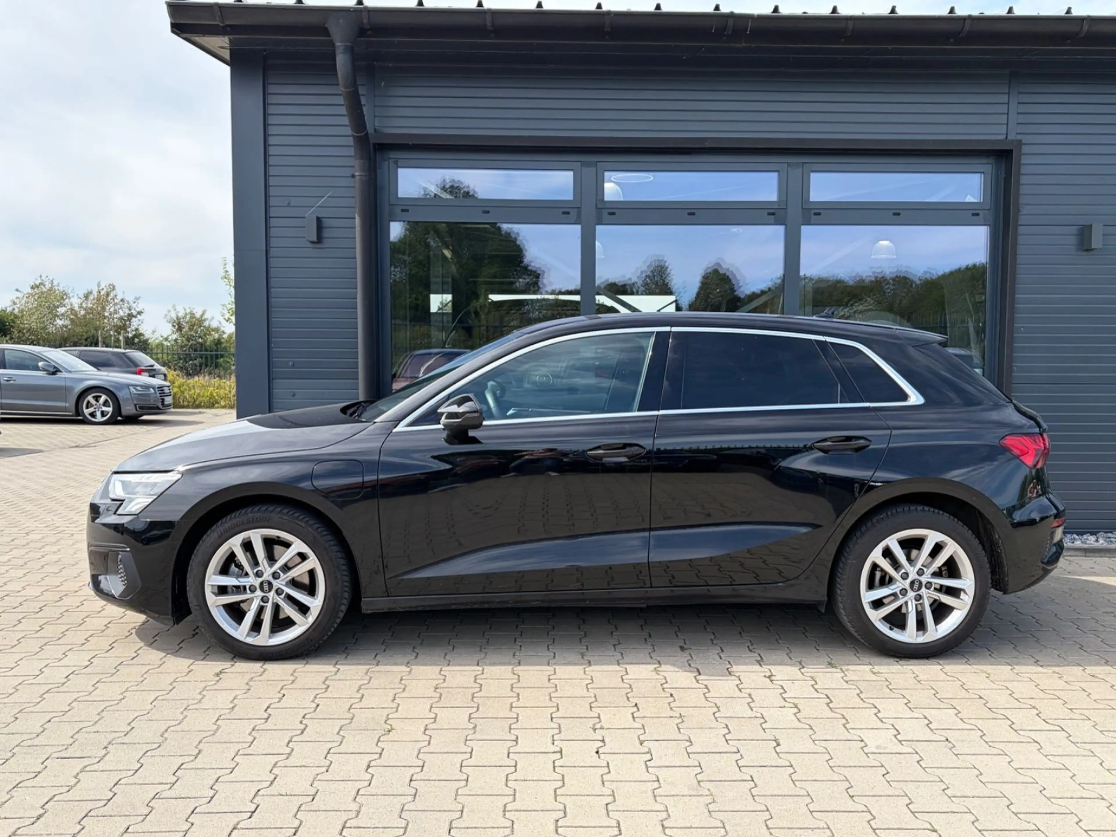 Audi A3 Sportback 40 TFSIe - S LINE   KAMERA   LED — photo 2