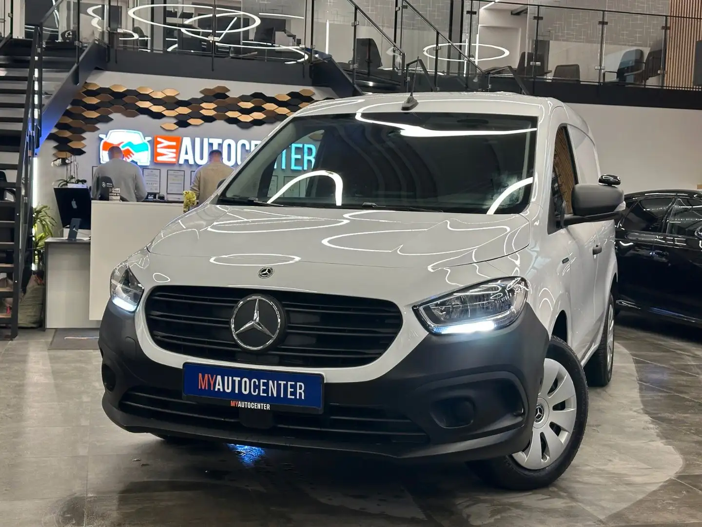 Mercedes-Benz eCitan Kasten kompakt *2. Hand*Bluetooth*DAB*SHZ Blanc - 1