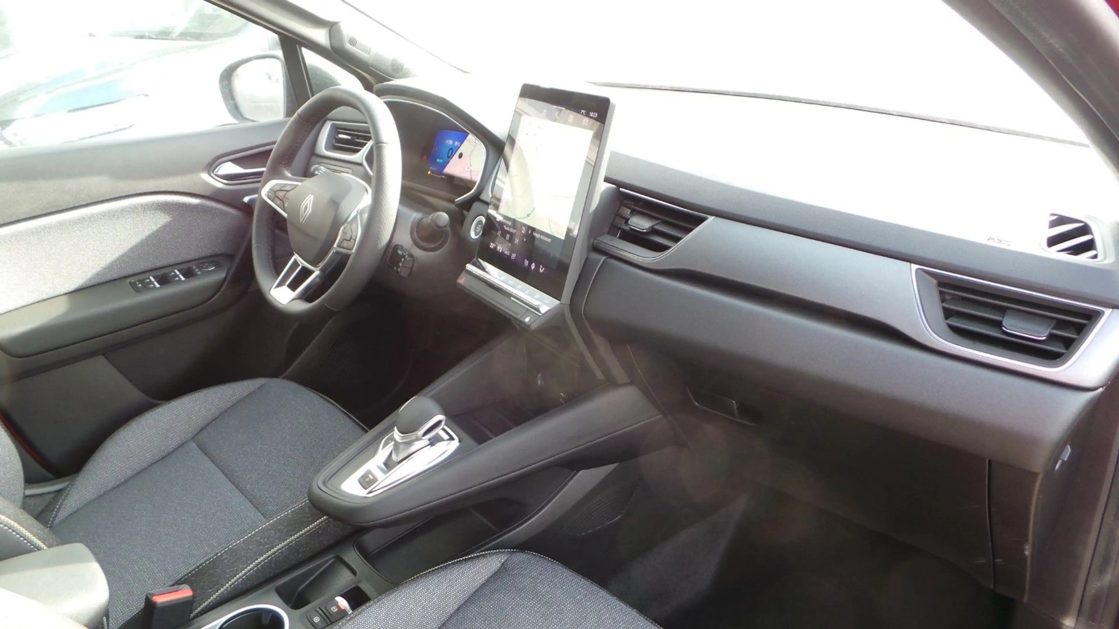 Renault Symbioz E-Tech Hybrid145 Techno inkl.Winterräder — photo 11