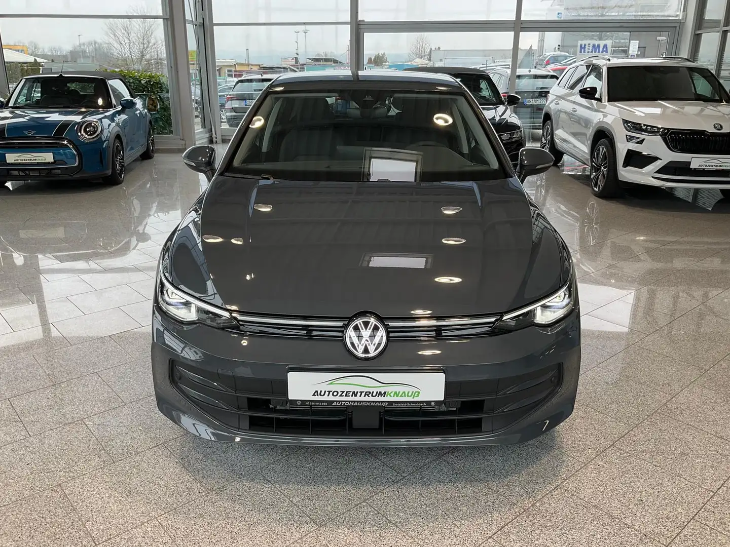 Volkswagen Golf 1.5TSI Life ACC Rückfahrkamera SHZ EPH LED Raucher Grau - 2