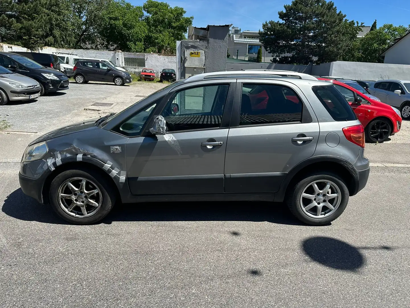 Fiat Sedici 1,9 JTD Multijet Emotion Allrad 120PS Grau - 2