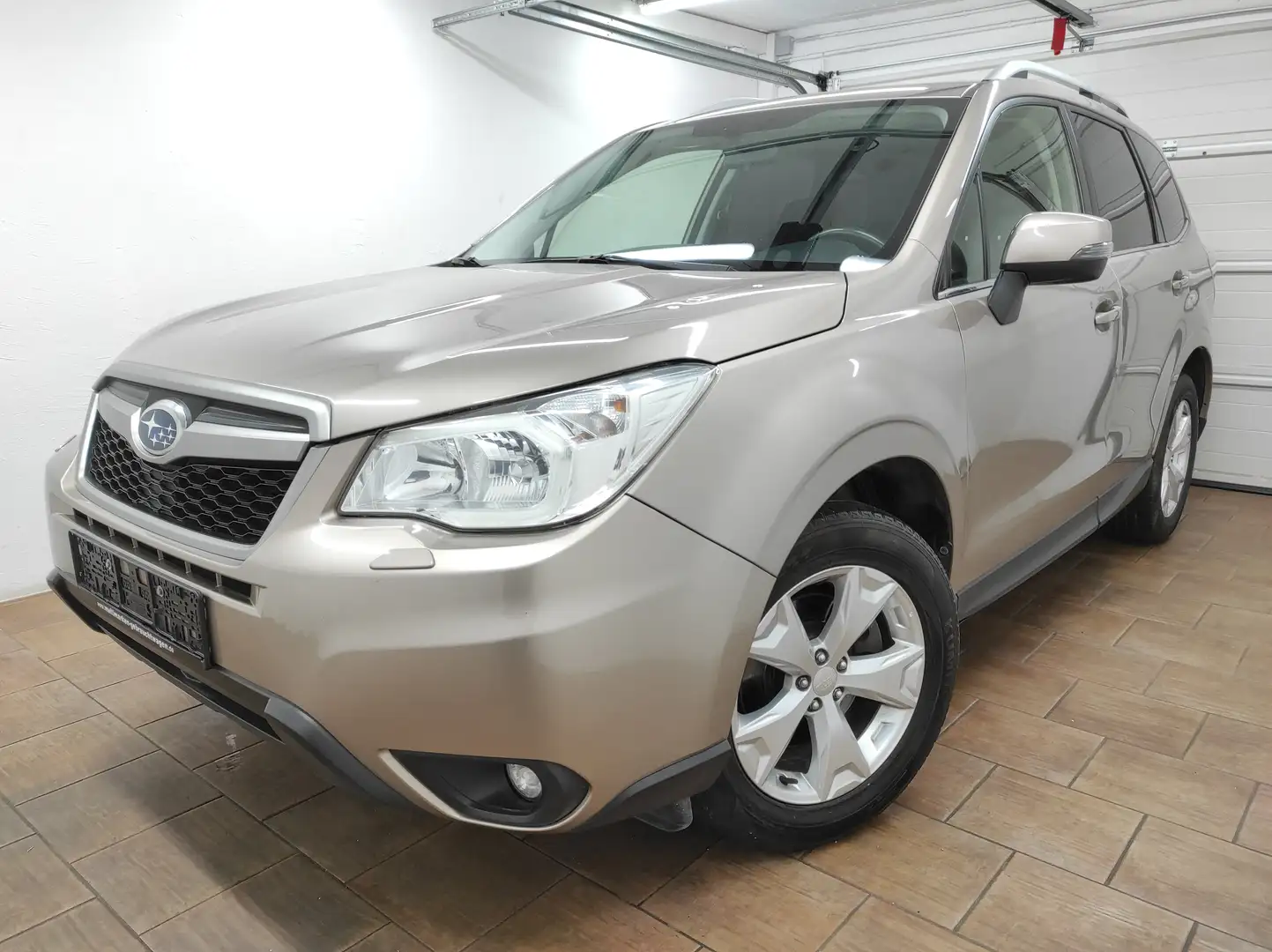 Subaru Forester 2.0 D AUTOMATIK ALLRAD 4X4  XENON KLIMA EURO-6 AHK Argent - 1
