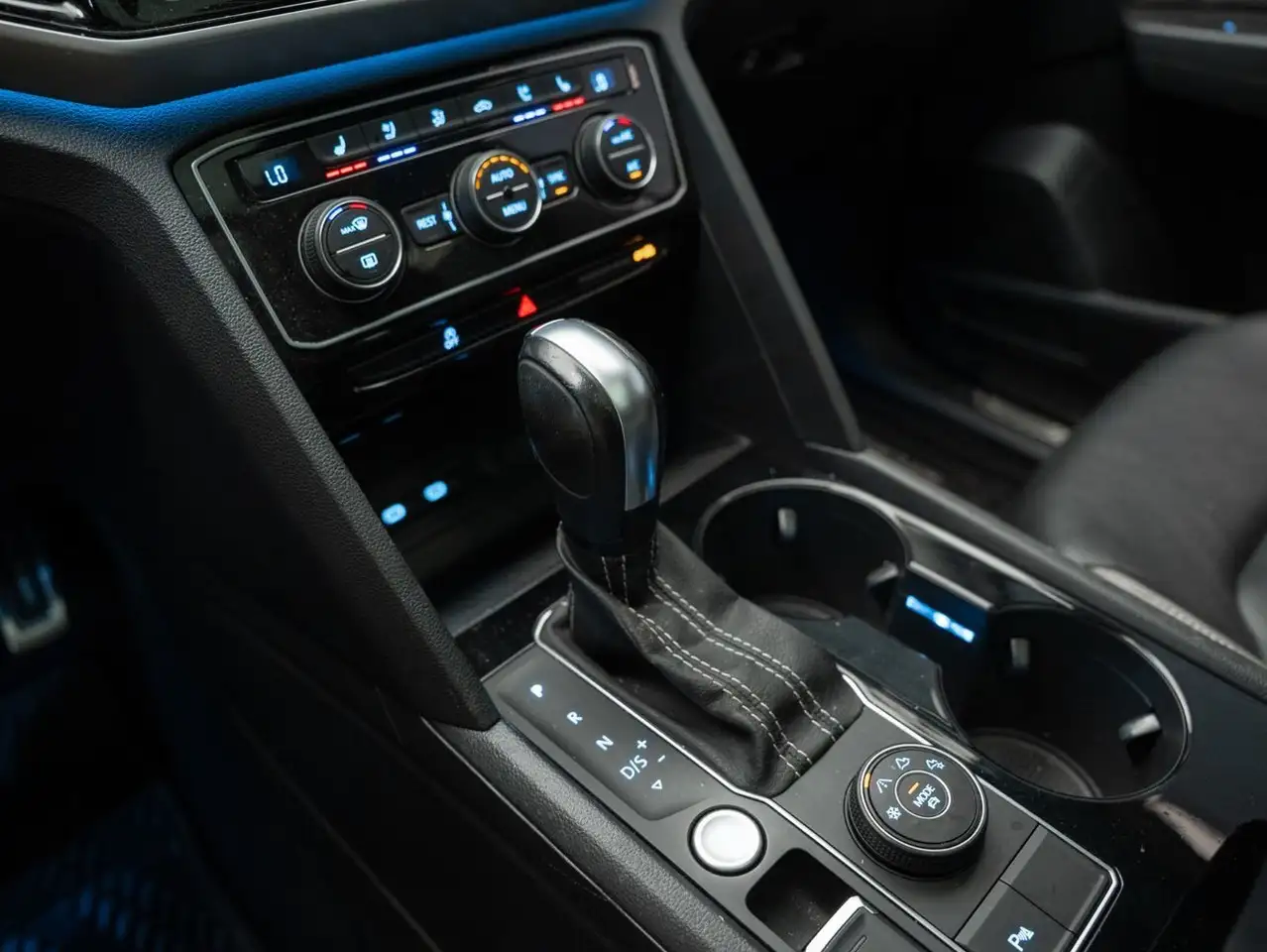 Volkswagen Atlas снимка Volkswagen Atlas