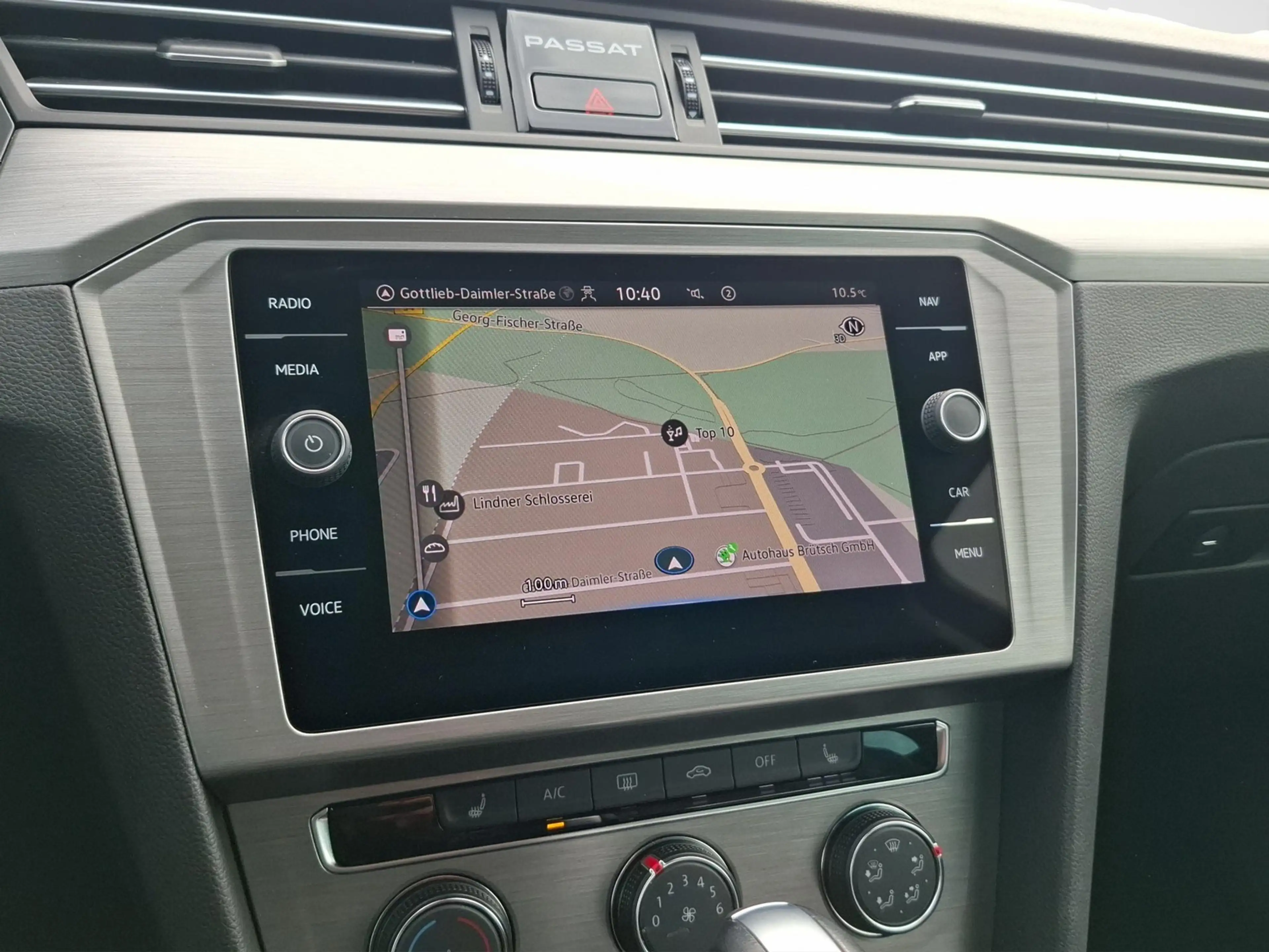 Volkswagen Passat Variant 2.0 TDI Conceptline DSG / NAVI / LED / SITZHEIZUNG — photo 13