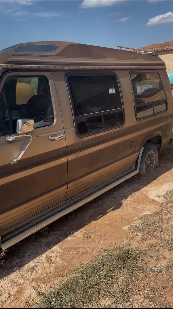 Ford Econoline E-150 Braun - 2