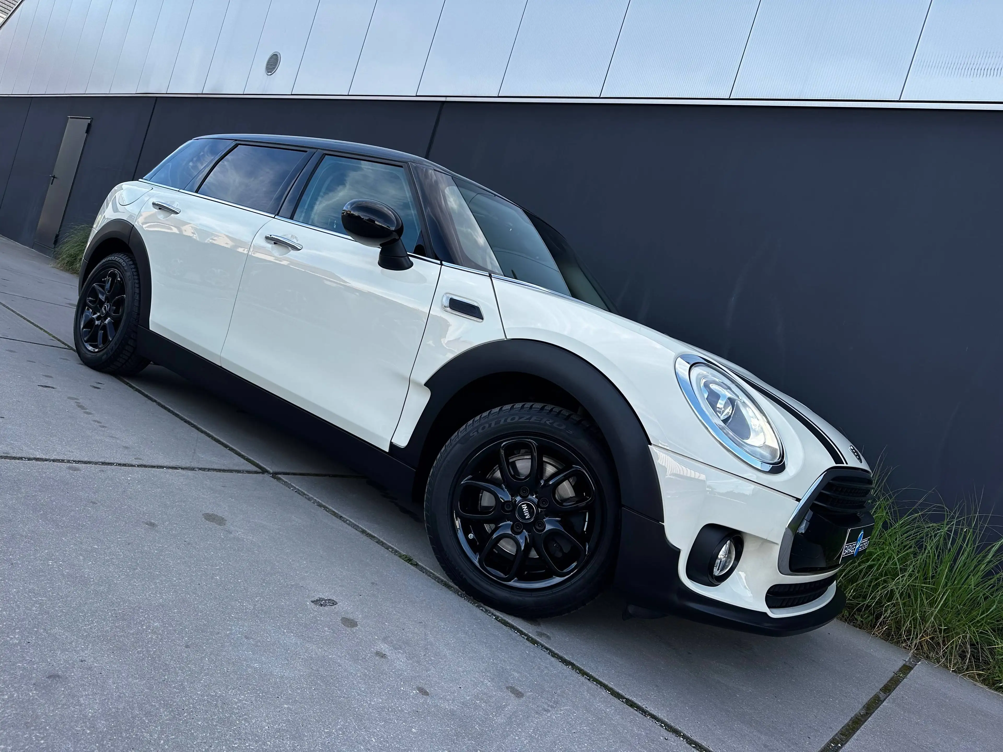 MINI Cooper Clubman 1.5A *AUT.*PANO DAK*SPORTSTOELEN*PDC*FULL LED*KEYLESS*DEELLEDER* — photo 9