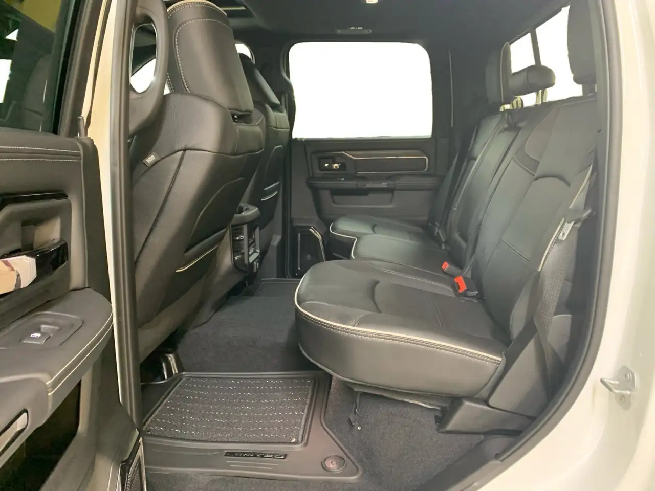 RAM 3500 снимка RAM 3500