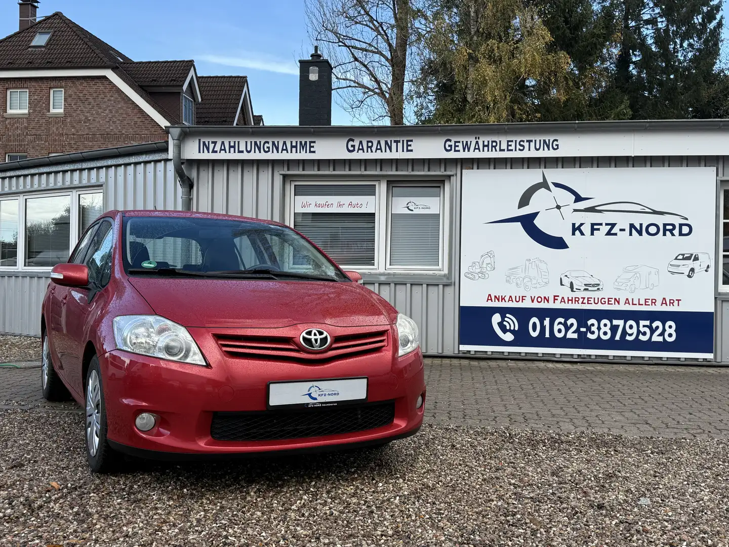 Toyota Auris Life+Tüv Neu*Klima*AHK*pdc Rot - 1