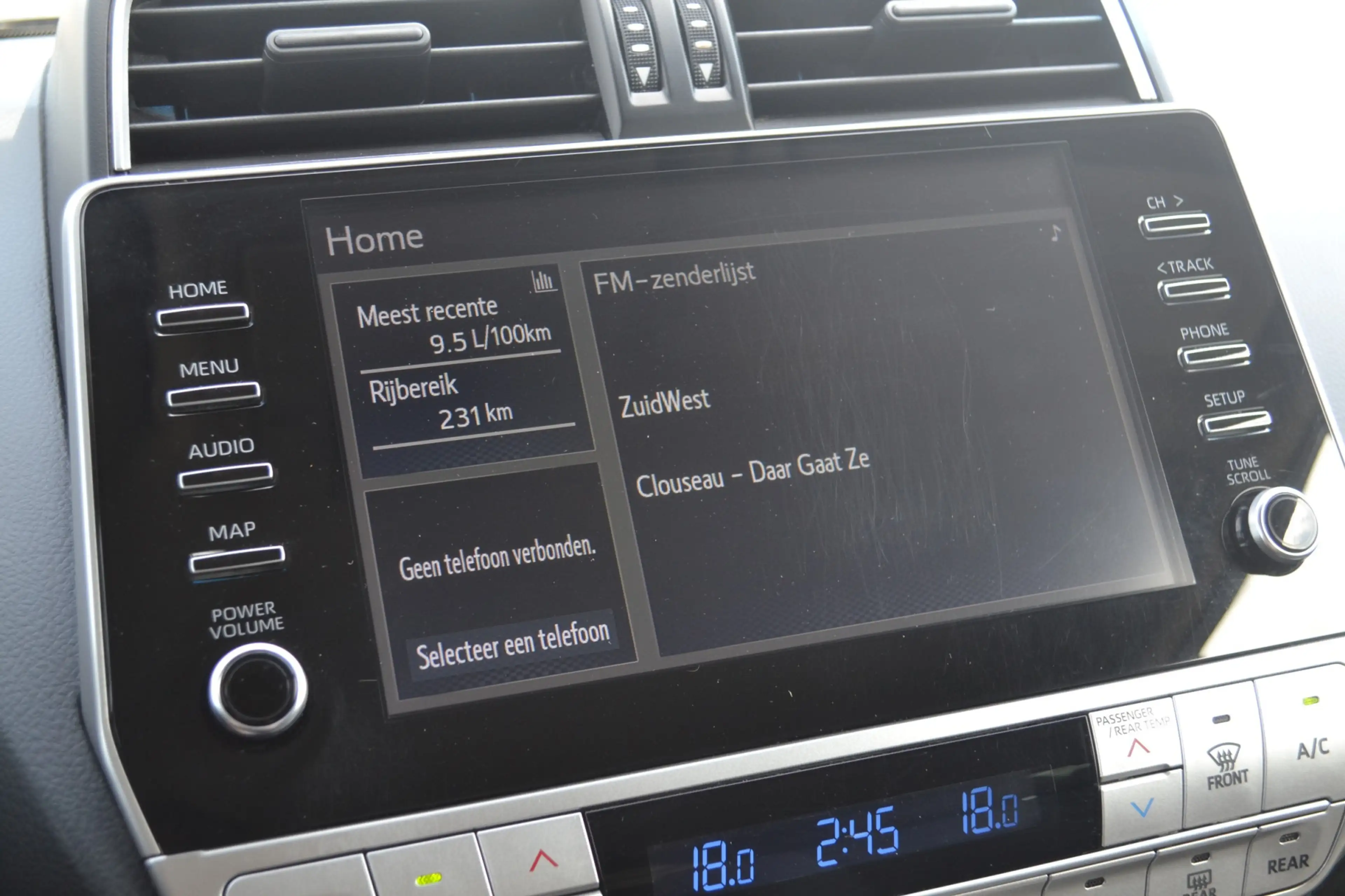 Toyota Land Cruiser 150 2.8 D-4D-F Challenger Window Van 204 PK — photo 15