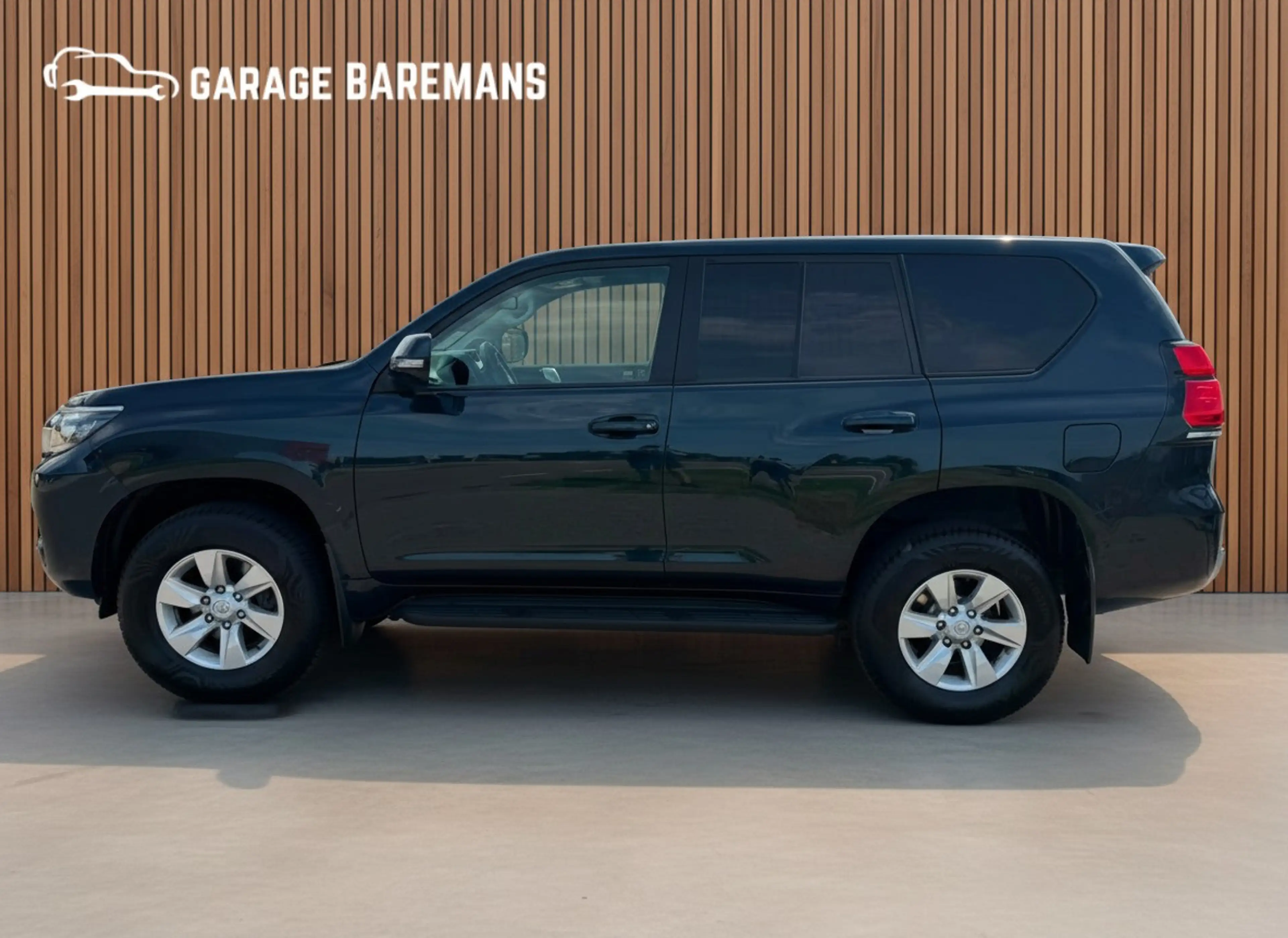 Toyota Land Cruiser 150 2.8 D-4D-F Challenger Window Van 204 PK — photo 4