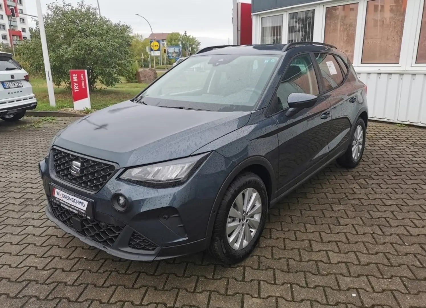 SEAT Arona Style 1.0 TSI + SHZ + NAVI + DAB Grau - 1