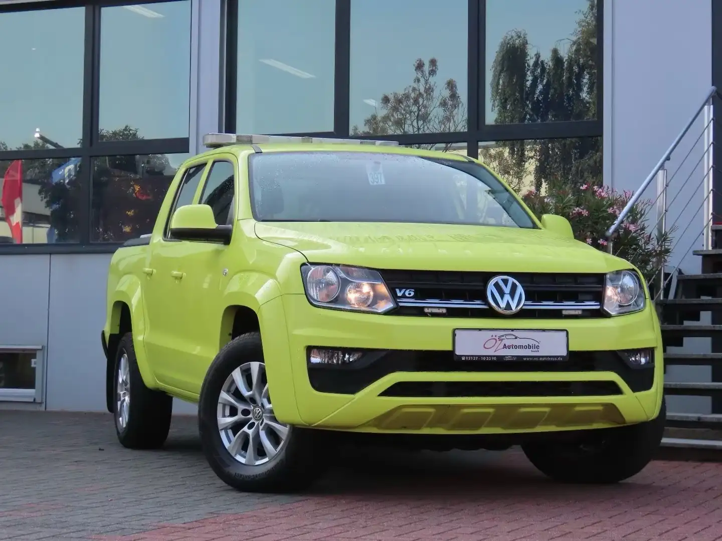 Volkswagen Amarok 3.0 V6 TDI Autom. Klima AHK Jaune - 1