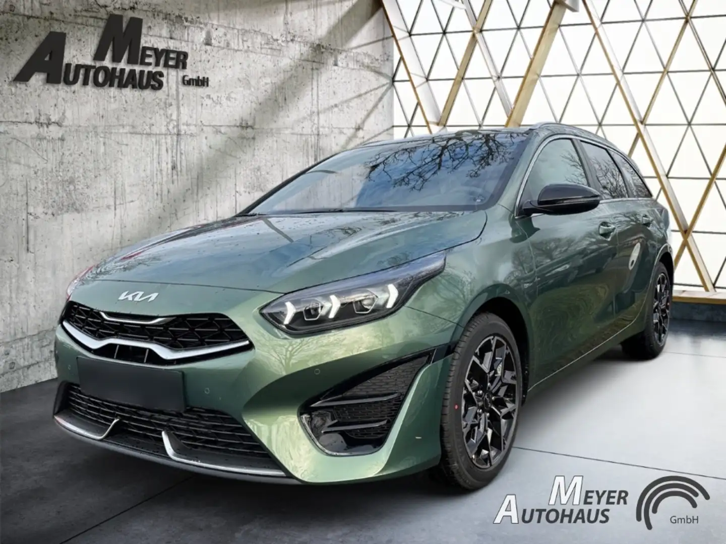 Kia Ceed SW / cee'd SW 1.5 T-GDI 140 PS GT-line +Lederpaket+Technologie-P Grün - 1