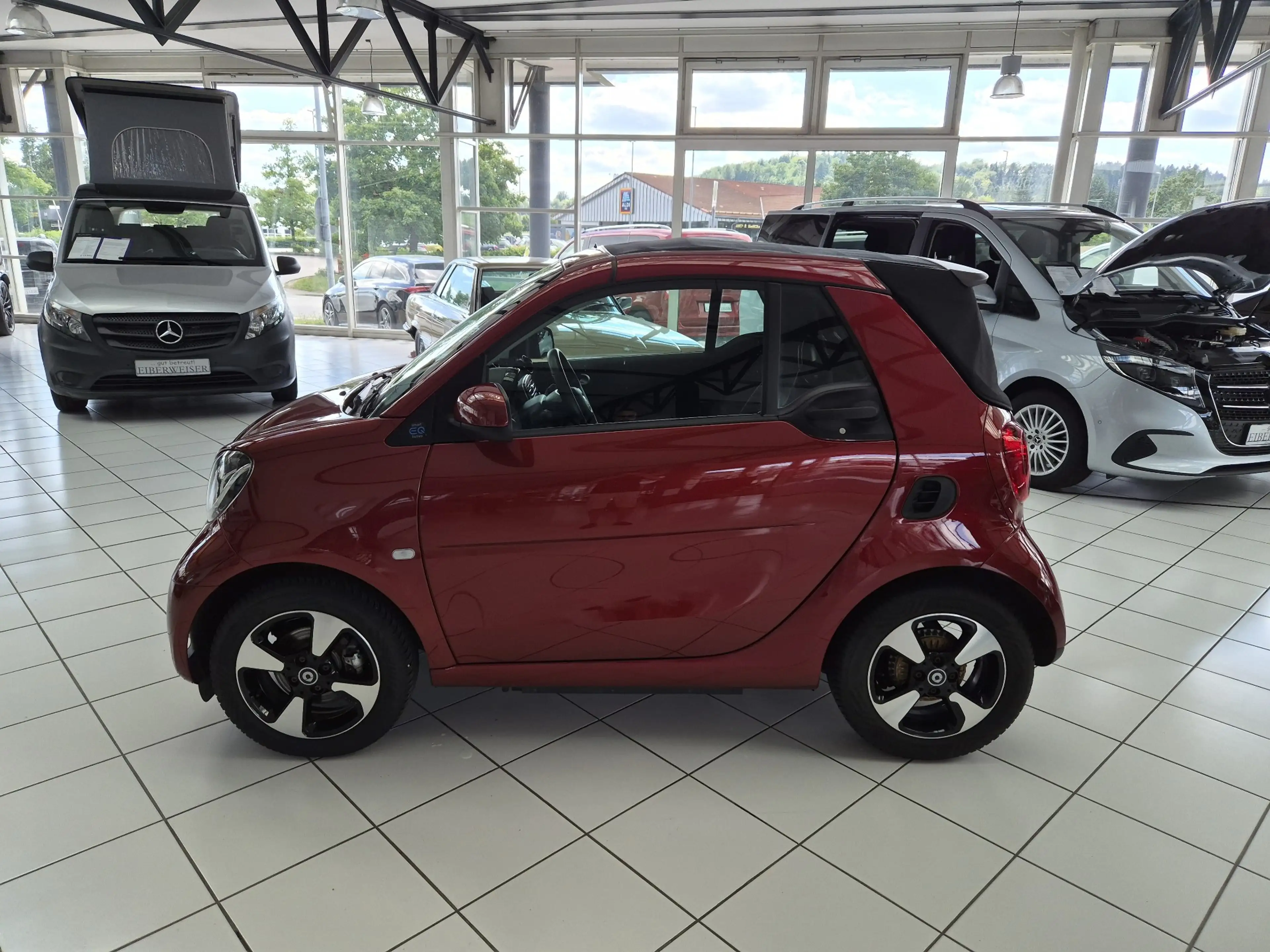 smart forTwo electric drive / EQ — photo 4