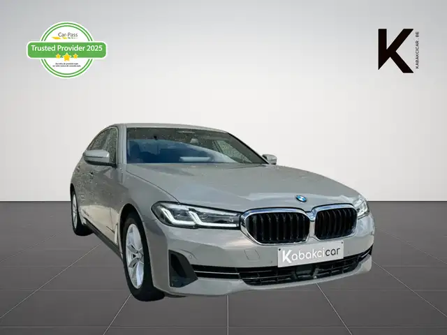 BMW 518 dA MHEV//CARNET//CARPLAY//GPS/CAMERA/GARANTIE/