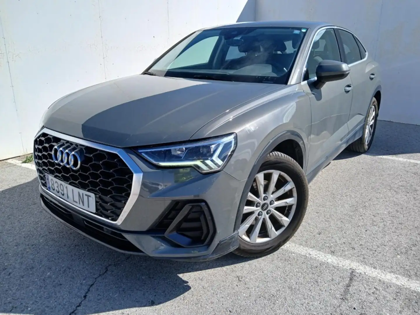 Audi Q3 Sportback 35 TDI Advanced quattro S tronic Grijs - 1