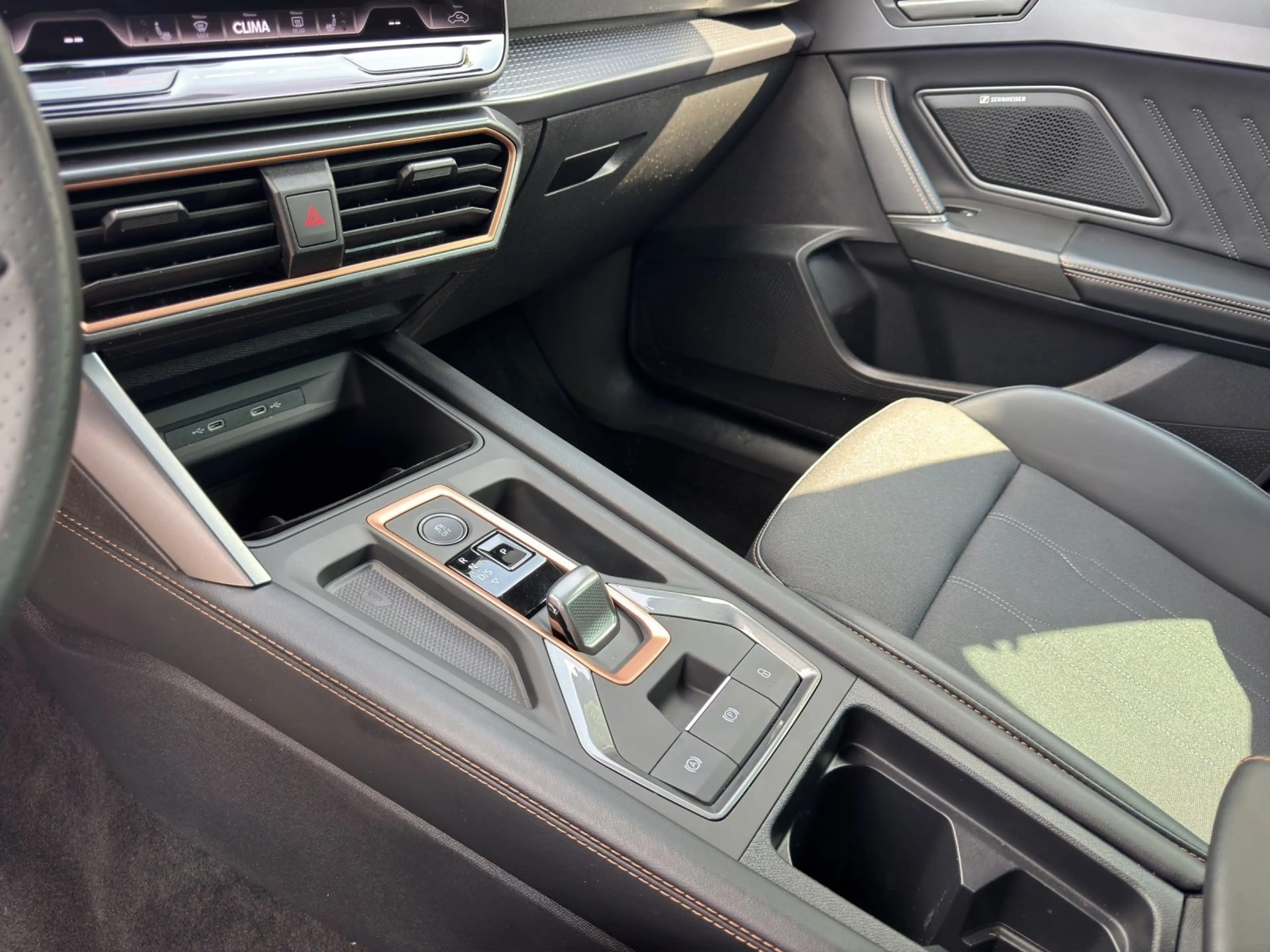 CUPRA Formentor 2.0 TDI DSG NAVI ACC SENNH PARKLENK GJ — photo 11