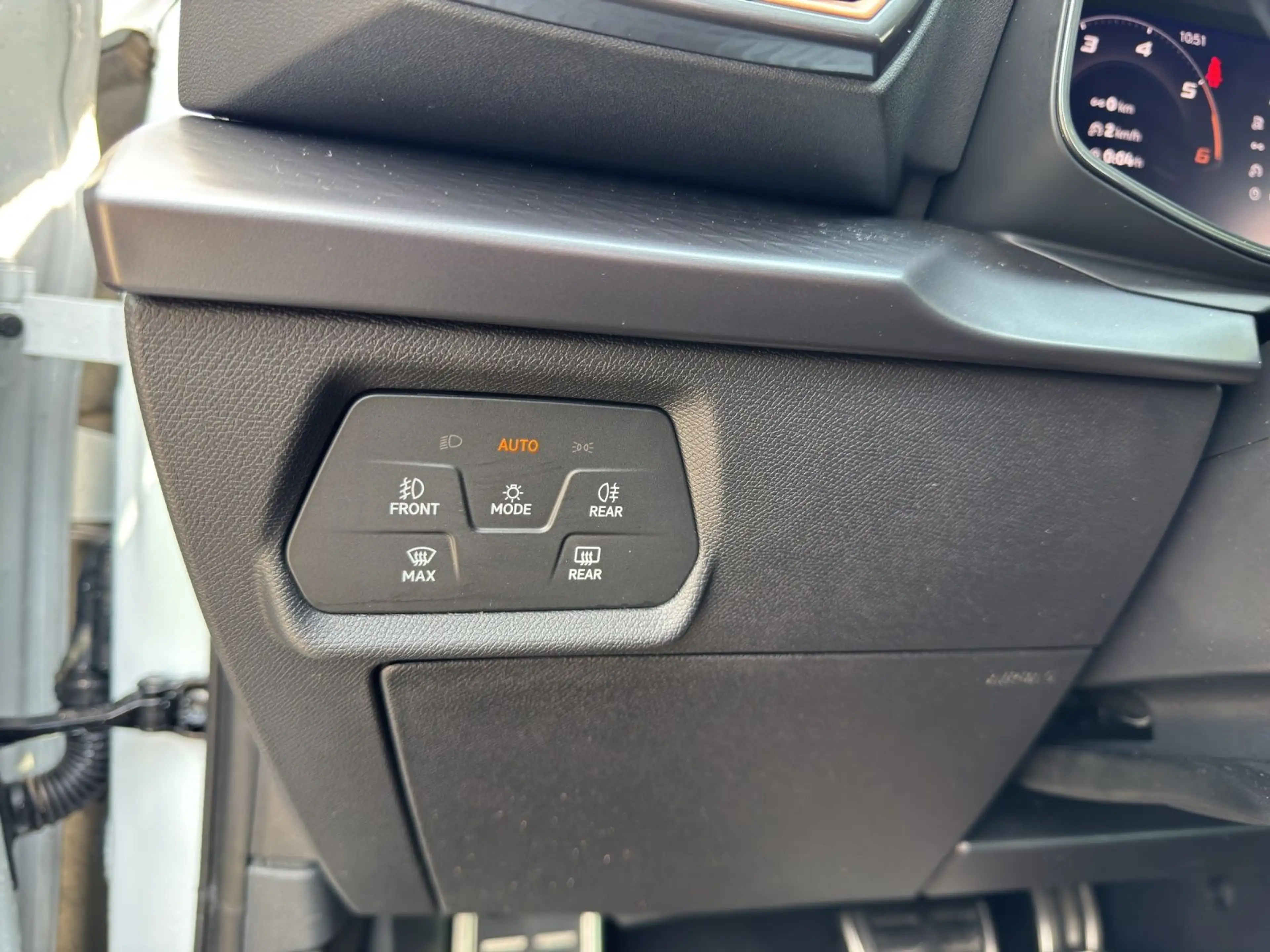 CUPRA Formentor 2.0 TDI DSG NAVI ACC SENNH PARKLENK GJ — photo 15