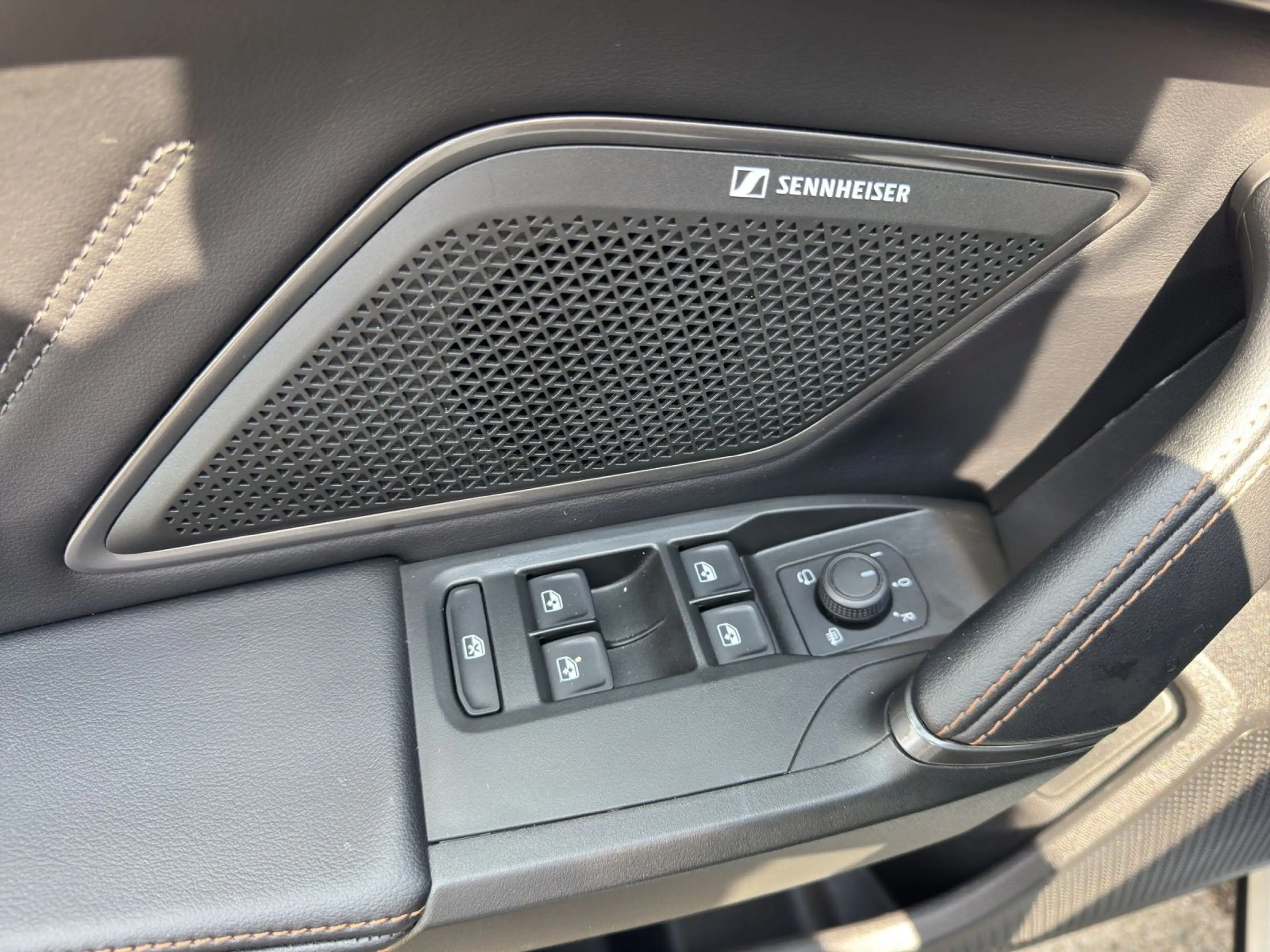 CUPRA Formentor 2.0 TDI DSG NAVI ACC SENNH PARKLENK GJ — photo 8