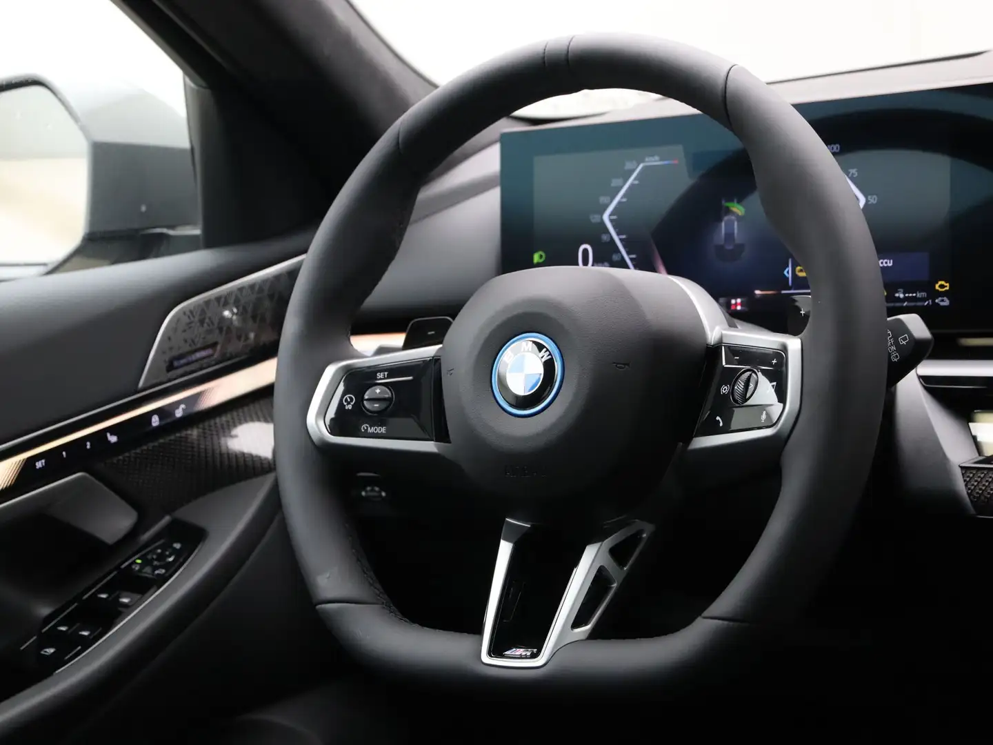 BMW 550 5 Serie Touring 550e xDrive Grijs - 2