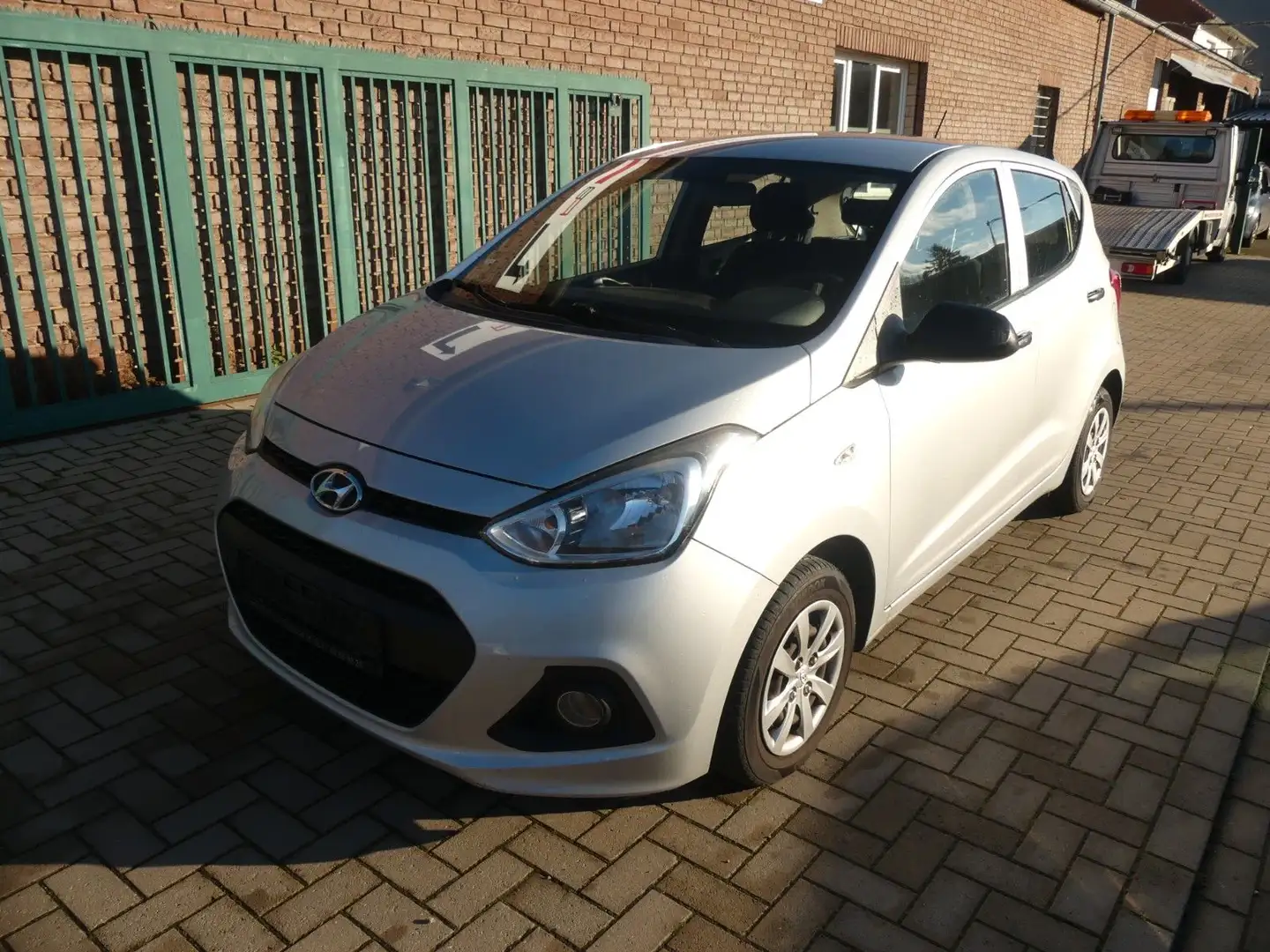 Hyundai i10 Classic Silber - 2