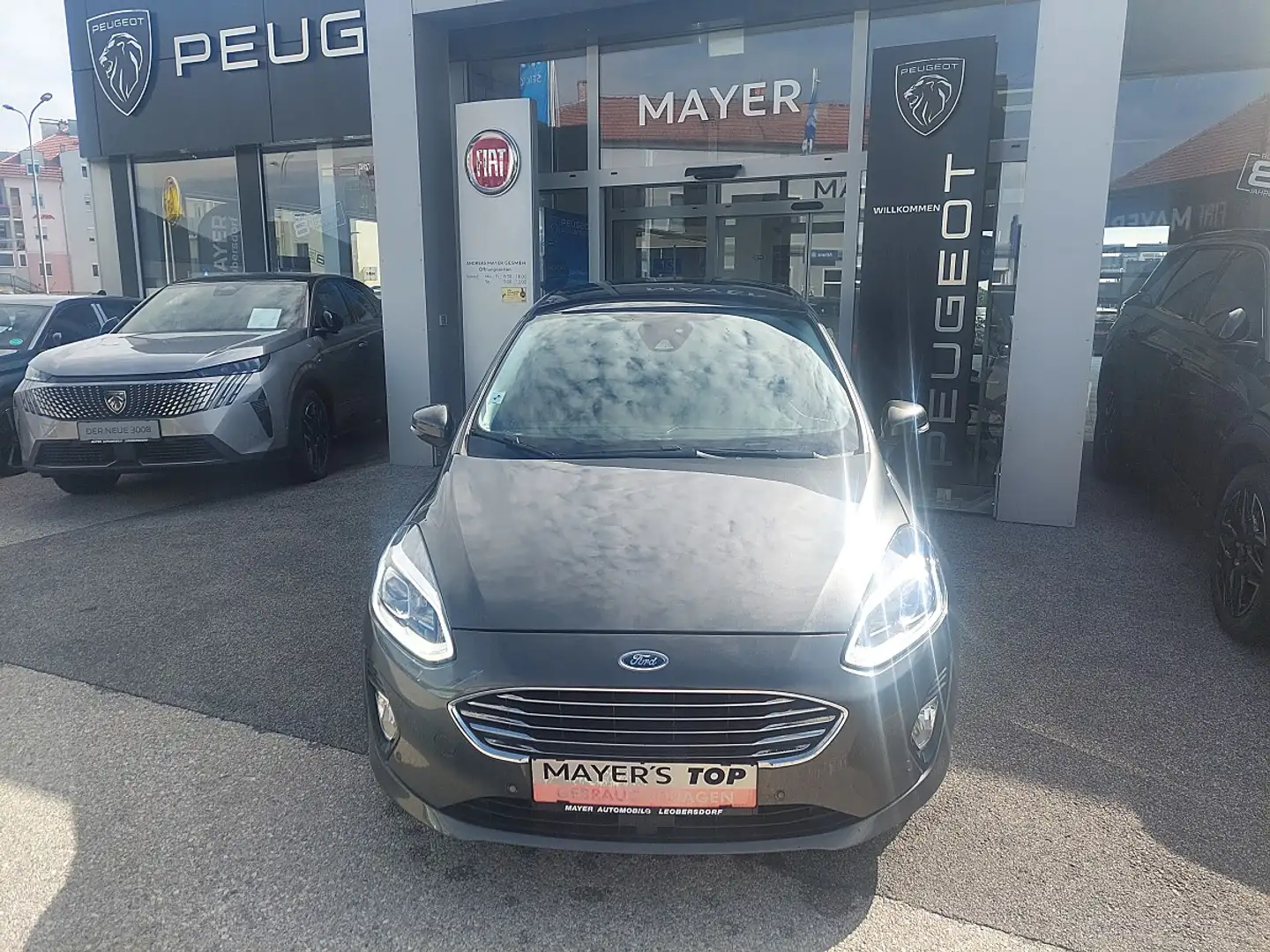 Ford Fiesta Titanium 1,0 EcoBoost Start/Stop Grau - 2