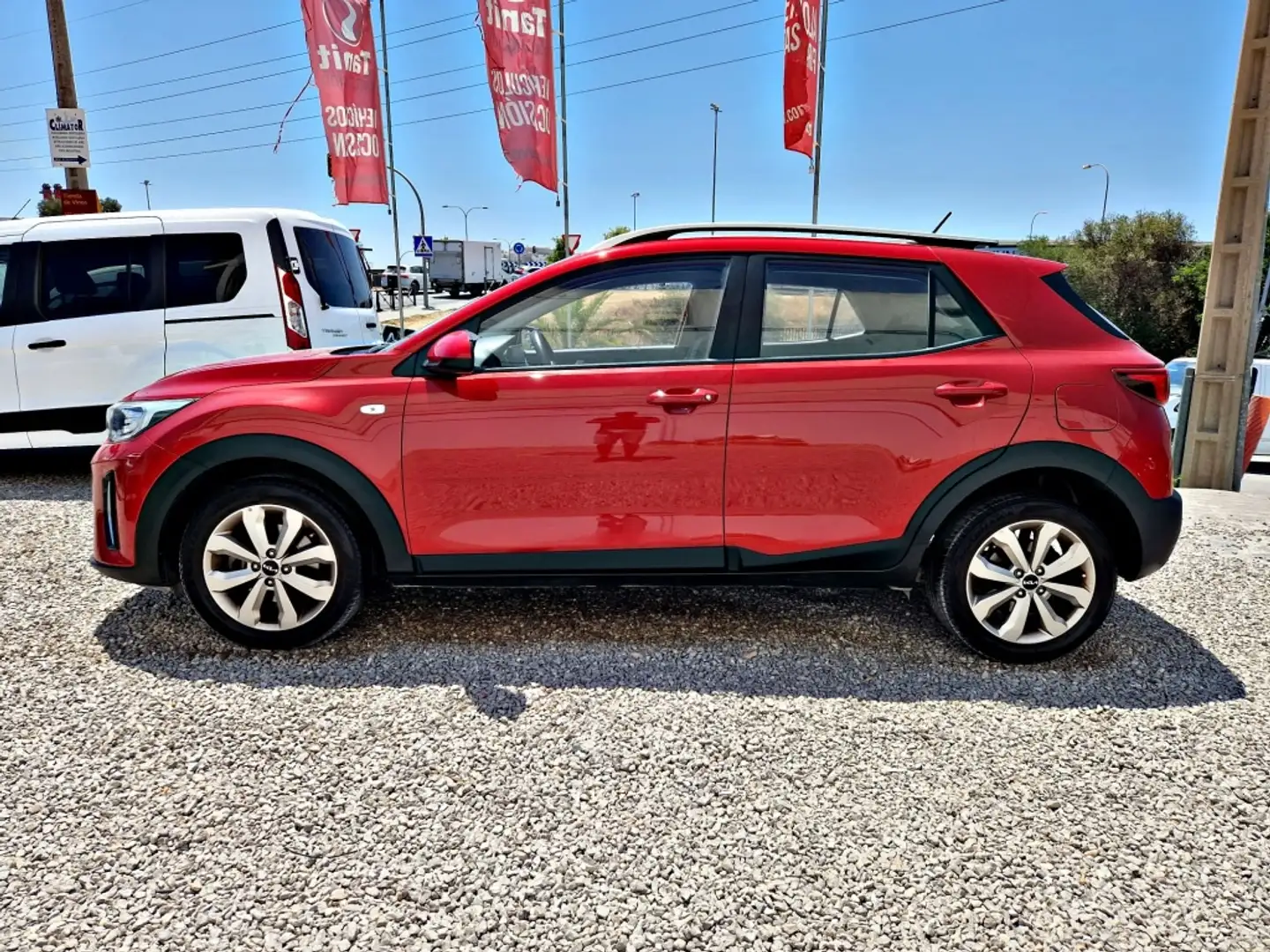 Kia Stonic 1.2 DPi Concept Plus Burdeos - 2