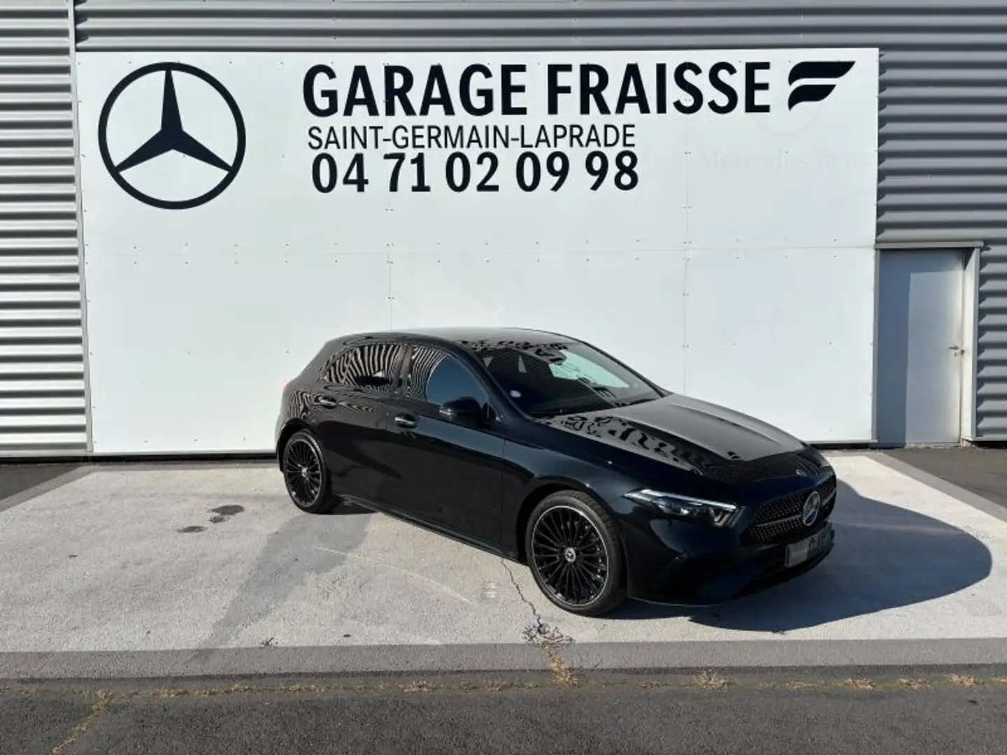 Mercedes-Benz A 250 250 e 163+109ch AMG Line 8G-DCT Schwarz - 2