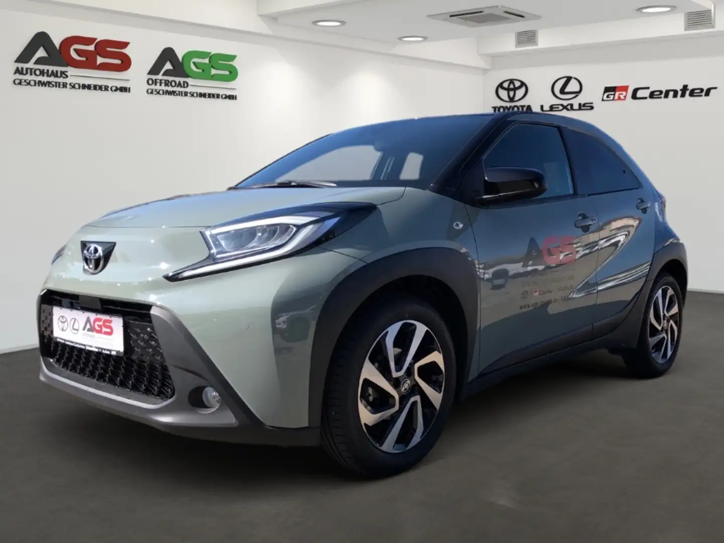 Toyota Aygo X 5-Türer Pulse 1,0-l-VVT-i 5-Gang-Schaltgetriebe Zelená - 1
