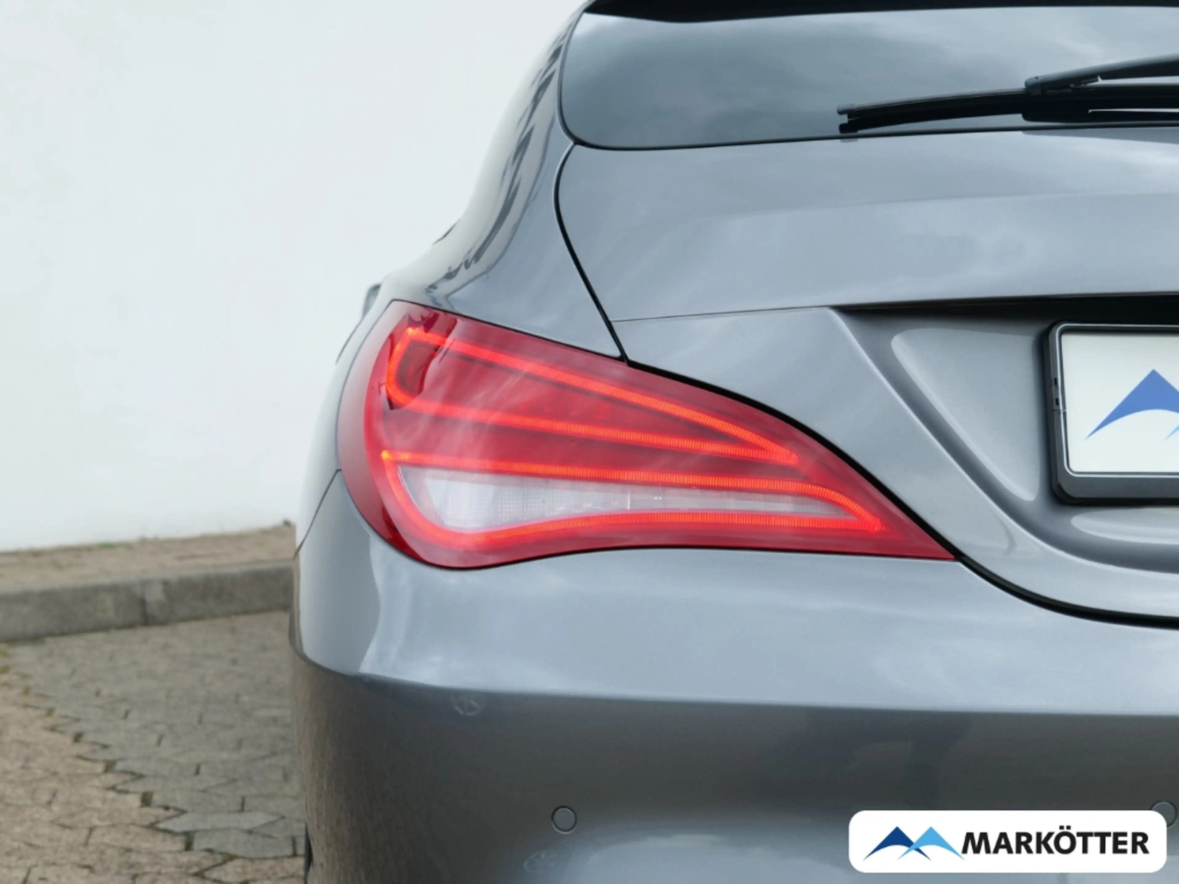 Mercedes-Benz CLA 220 d Navi/Xenon/Pano/Kamera/AHK — photo 4