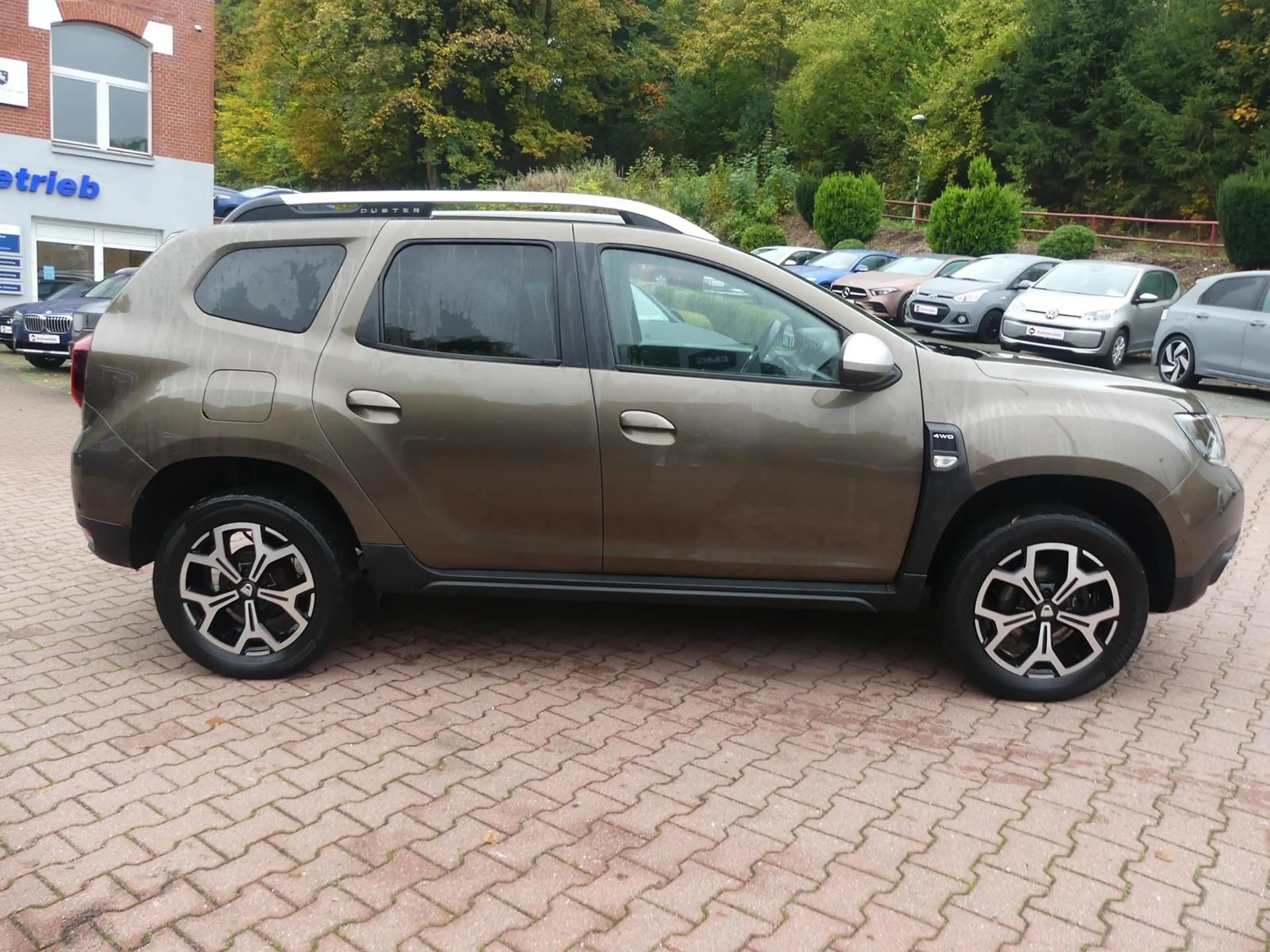 Dacia Duster II*1.3*AHK*SHZ*PDC*Navi*Klima*Allrad*USB — photo 4