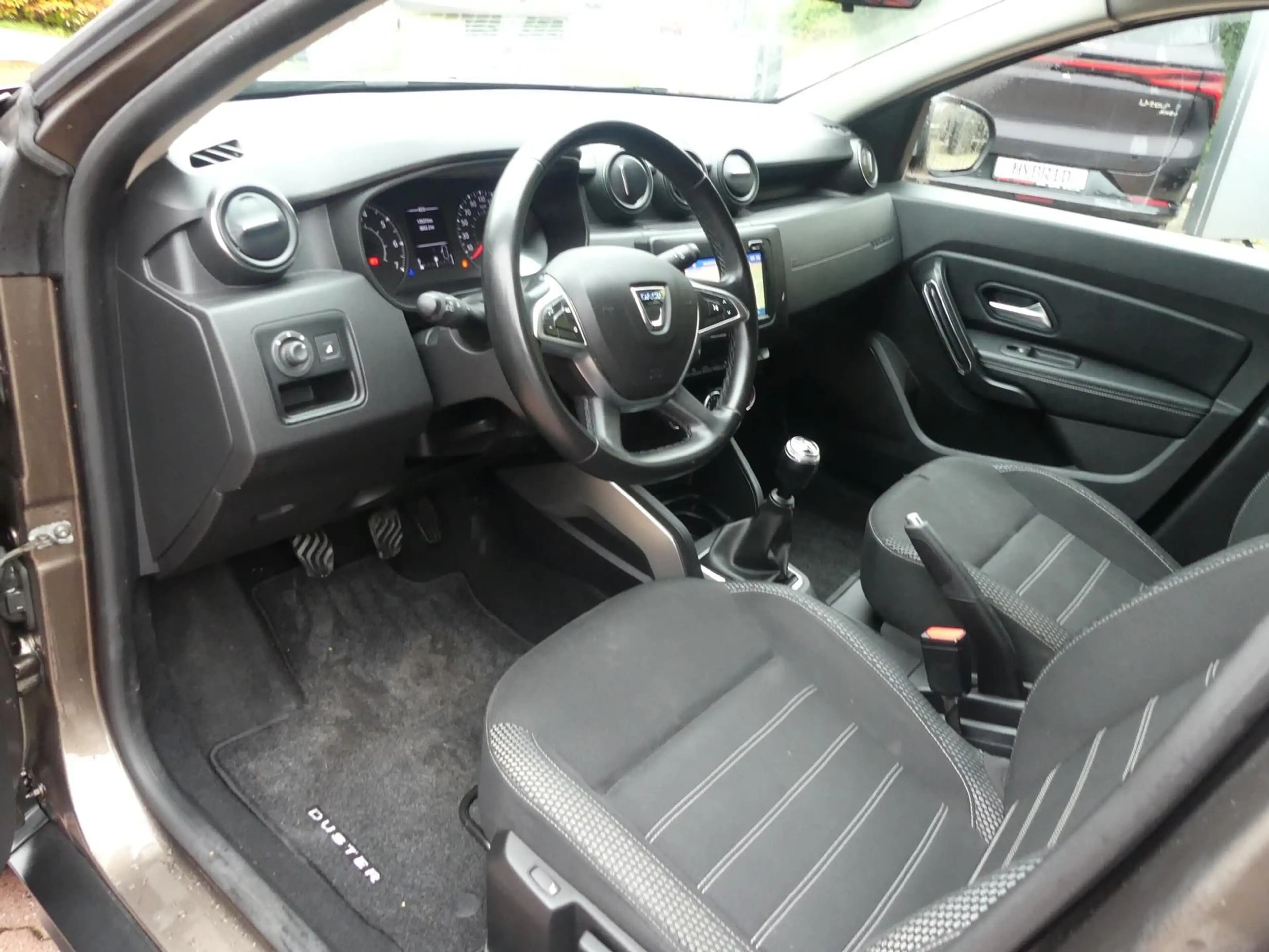 Dacia Duster II*1.3*AHK*SHZ*PDC*Navi*Klima*Allrad*USB — photo 12