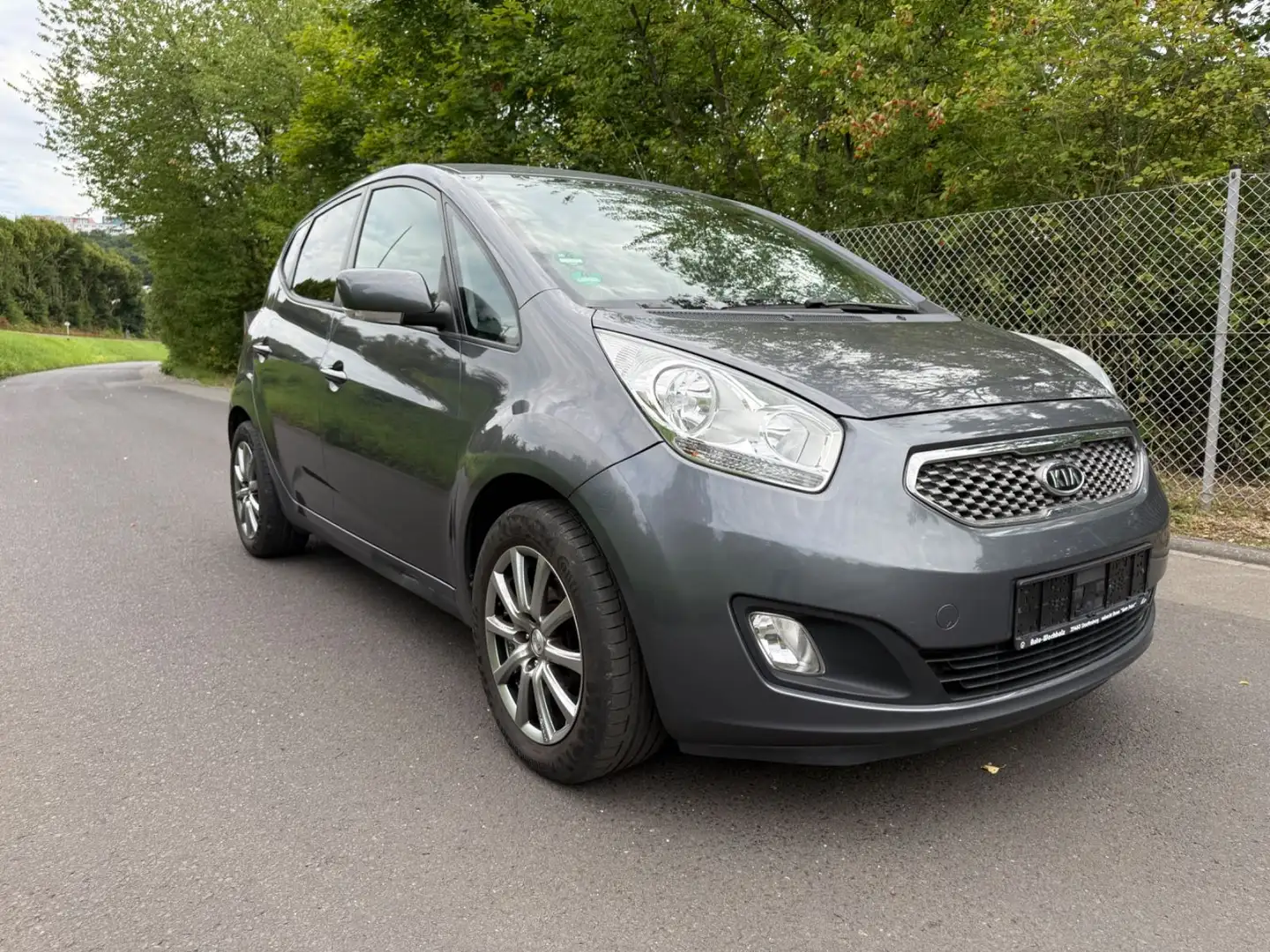 Kia Venga Spirit Grau - 2